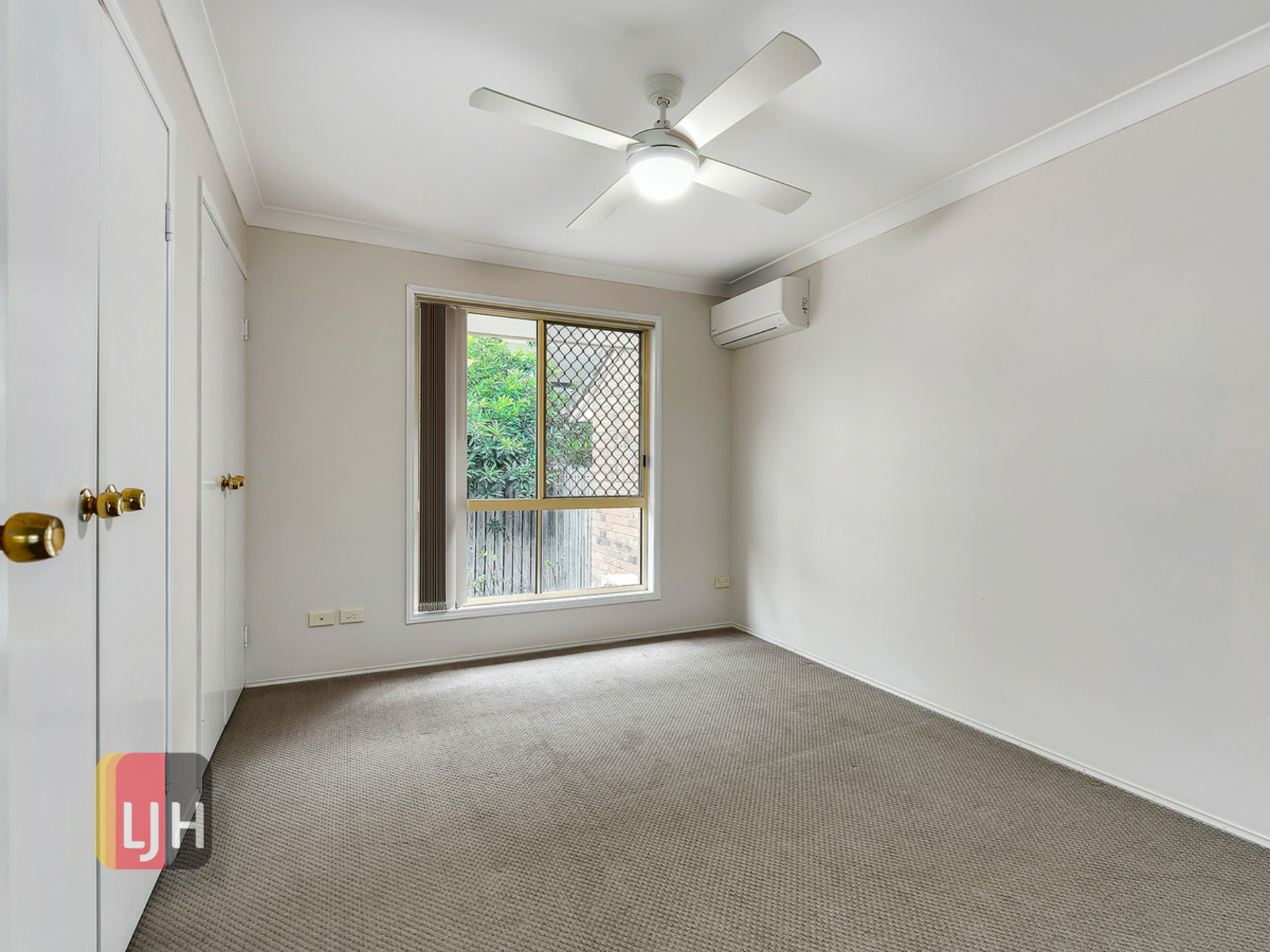 2/10 Rhodes Street, STAFFORD