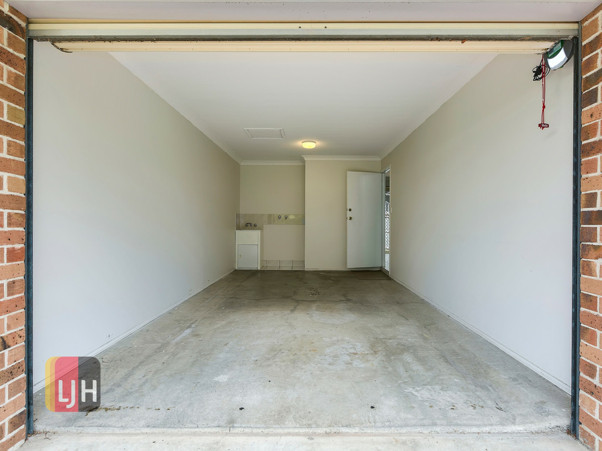 2/10 Rhodes Street, STAFFORD