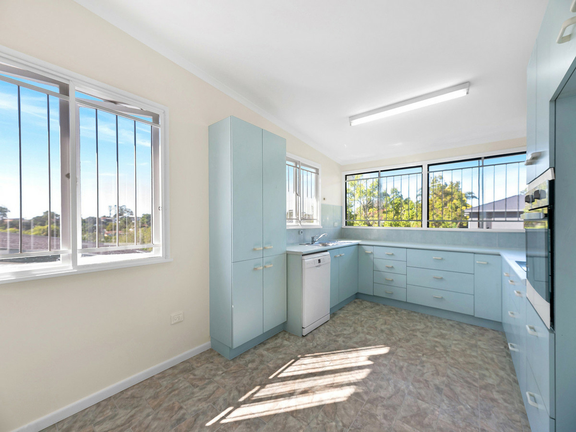105 Wilgarning Street, STAFFORD HEIGHTS