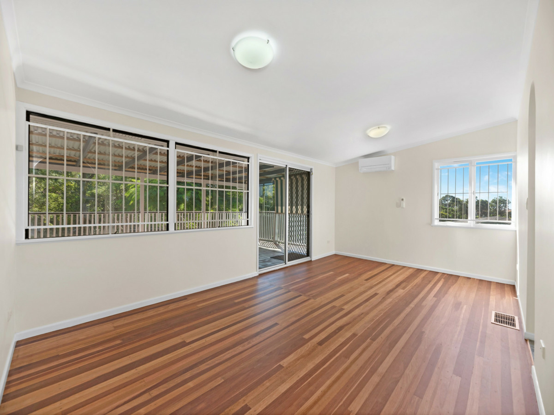 105 Wilgarning Street, STAFFORD HEIGHTS
