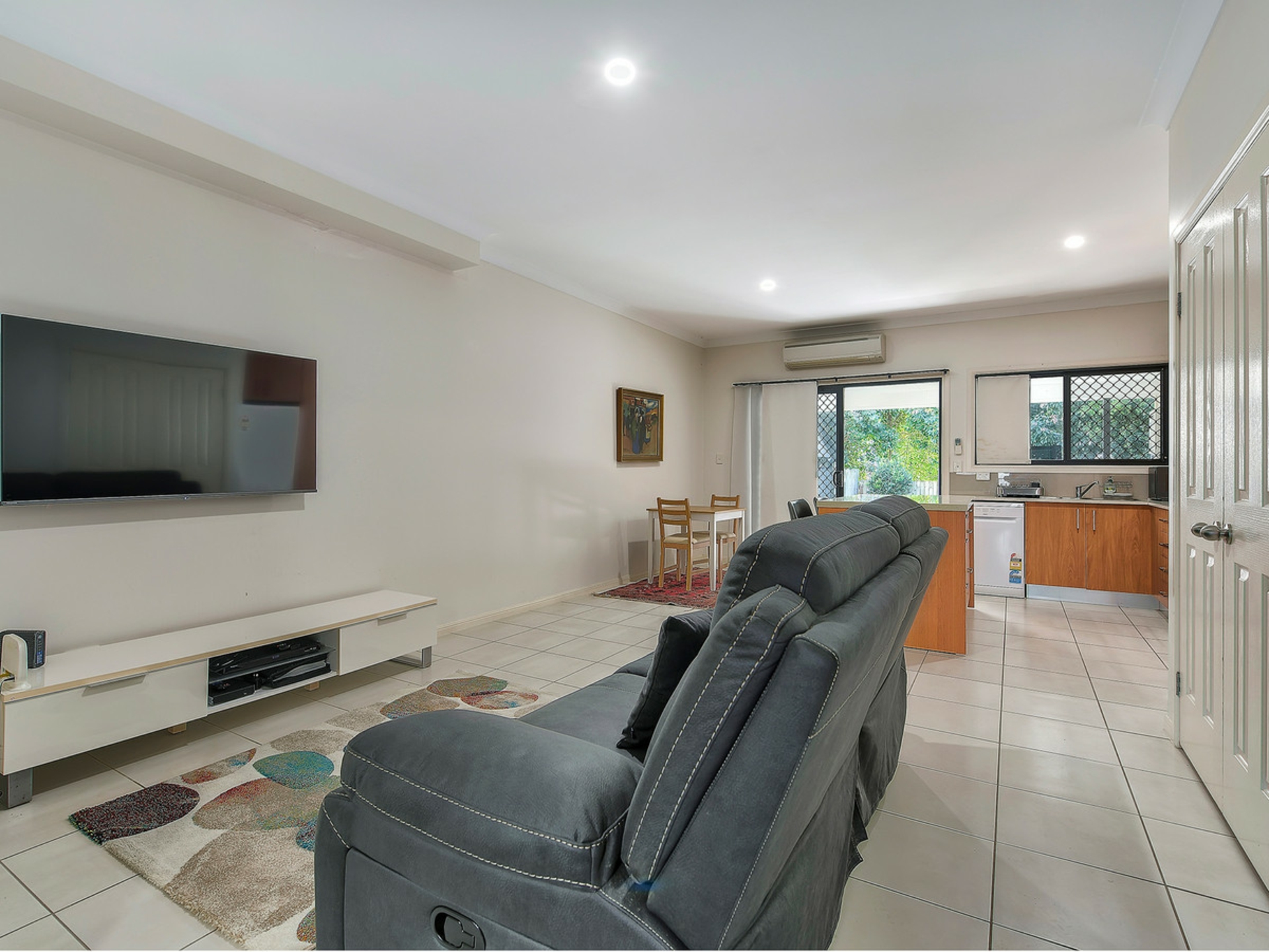 2/5 Rhodes Street, STAFFORD