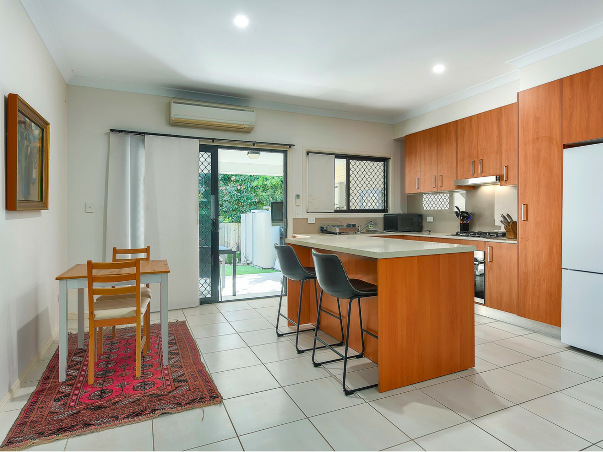 2/5 Rhodes Street, STAFFORD