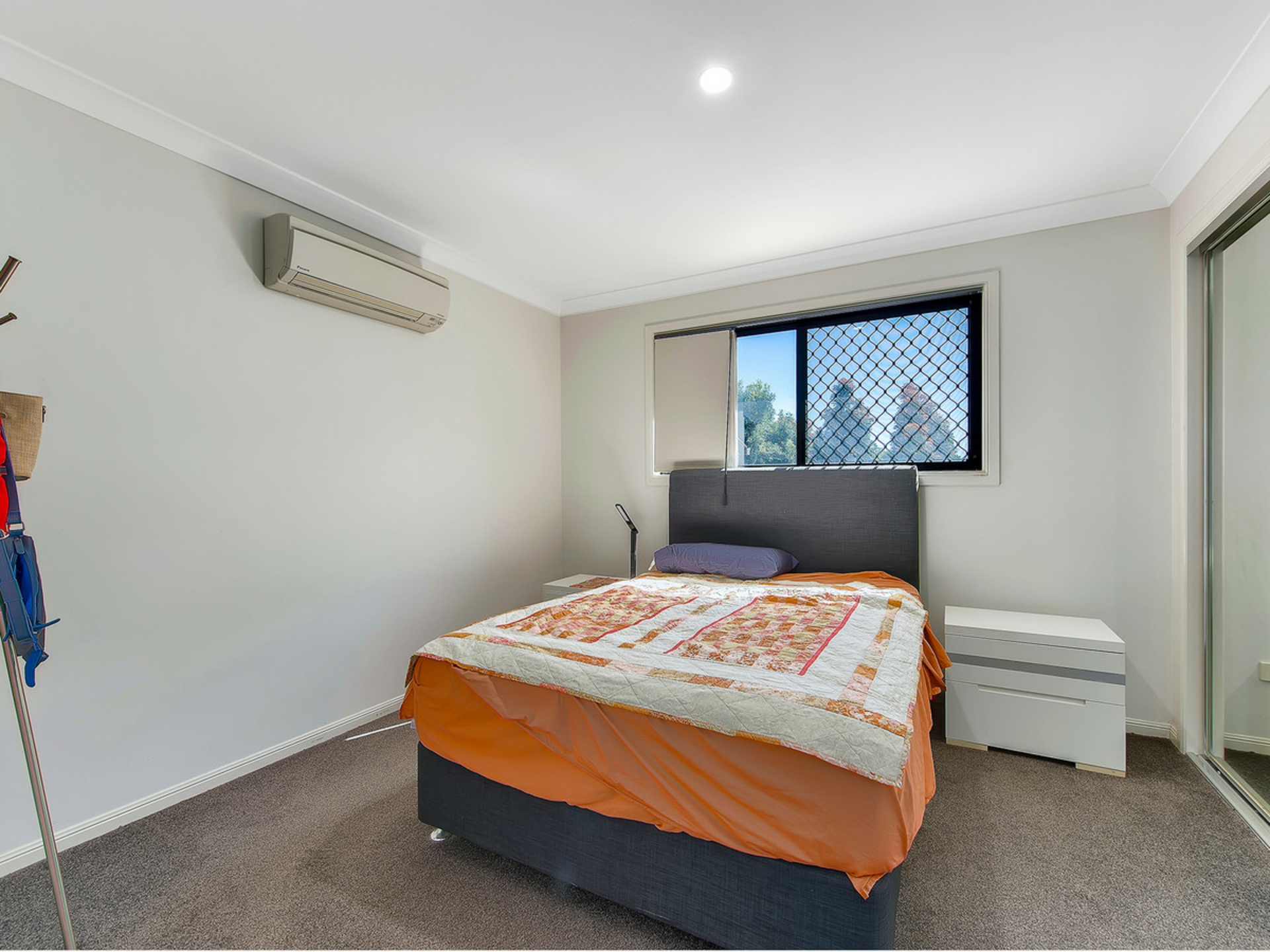 2/5 Rhodes Street, STAFFORD