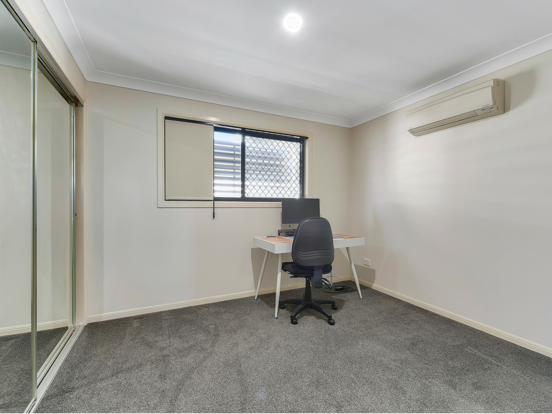 2/5 Rhodes Street, STAFFORD