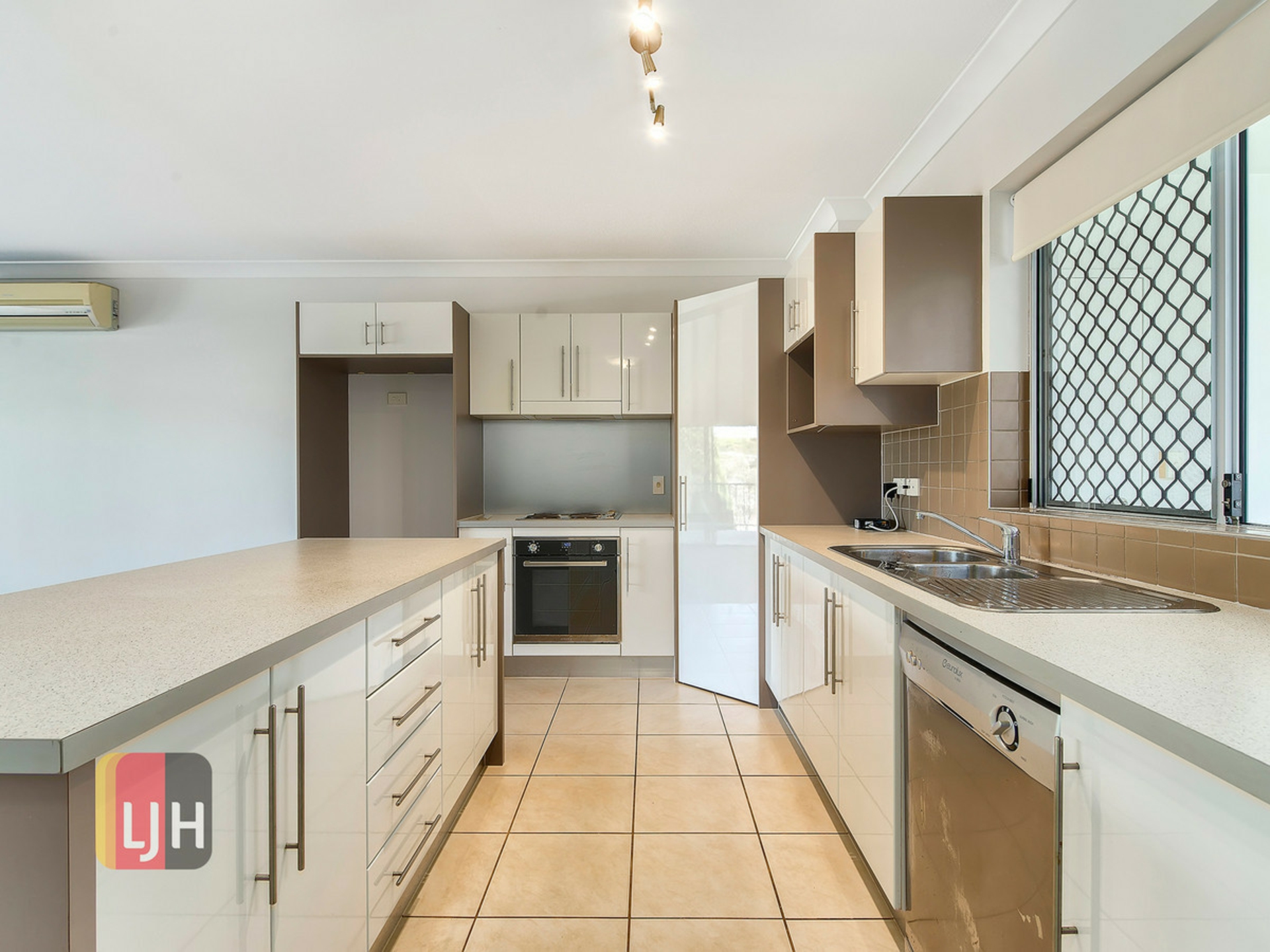 6/111 Samford Road, ENOGGERA