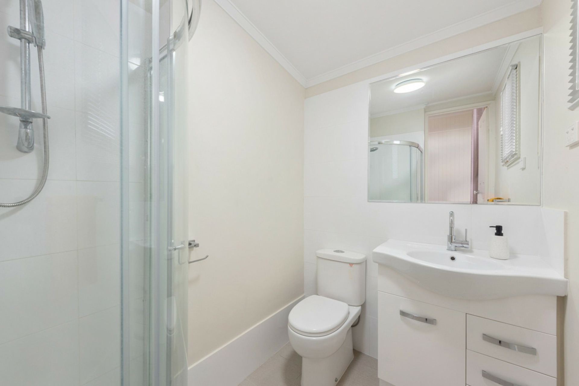 17 Wade Street — photo 13 of 15