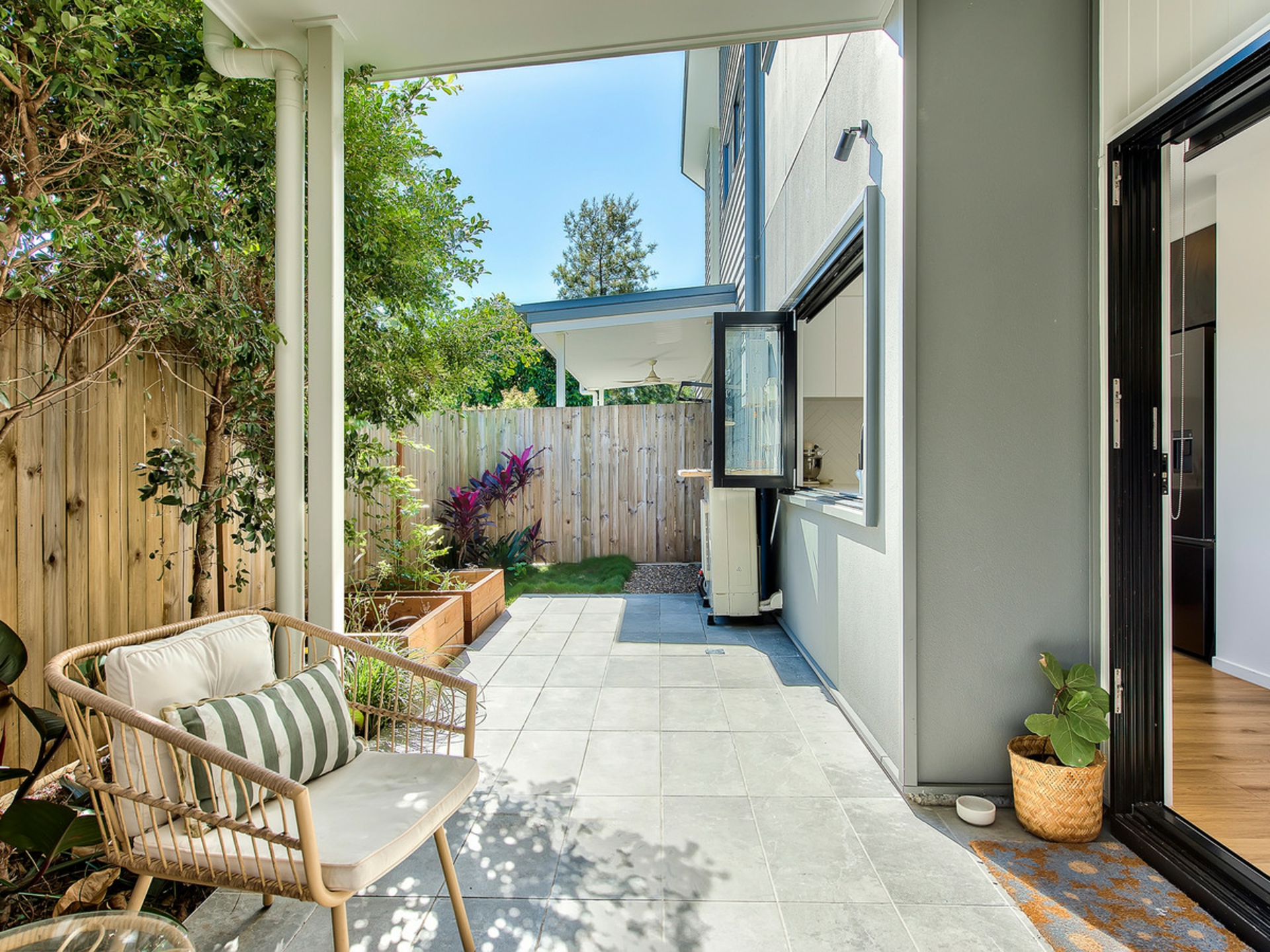 2/23 Alicia Street — photo 4 of 11