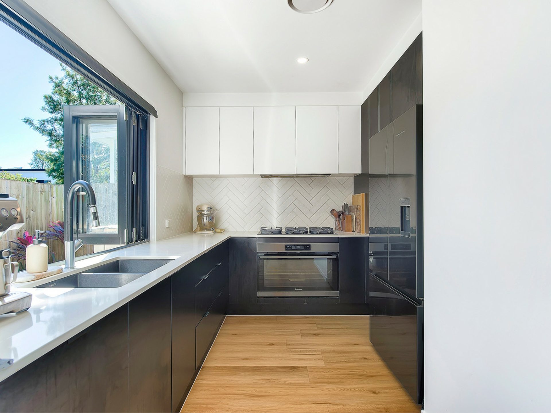 2/23 Alicia Street — photo 5 of 11