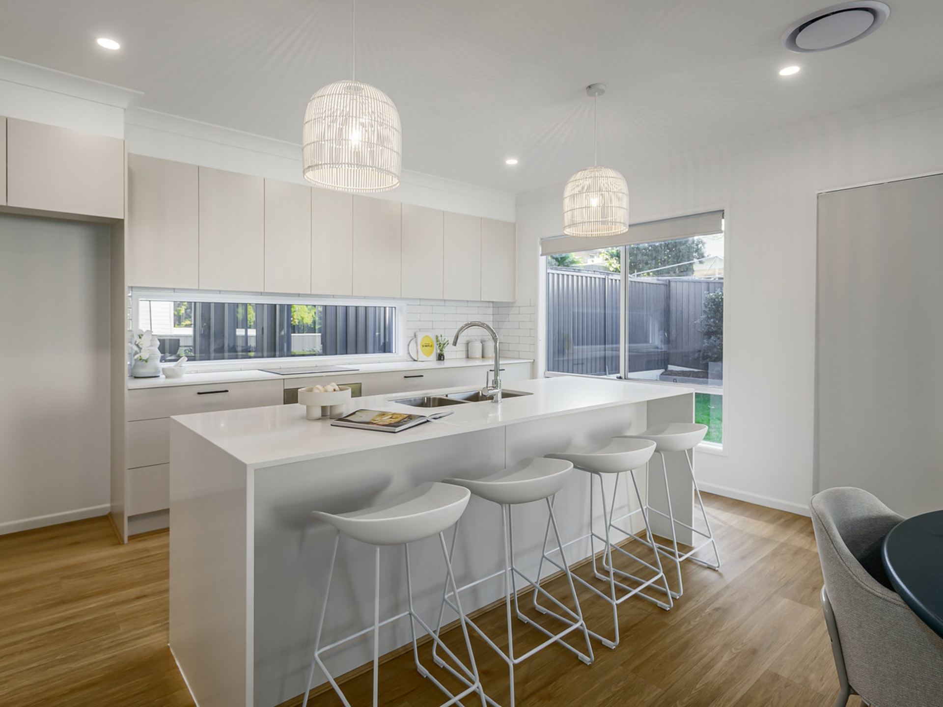 35 Farrant Street — photo 3 of 14