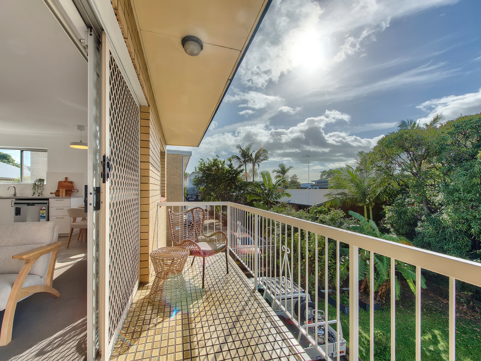 2/8 Blackmore Street — photo 10 of 11