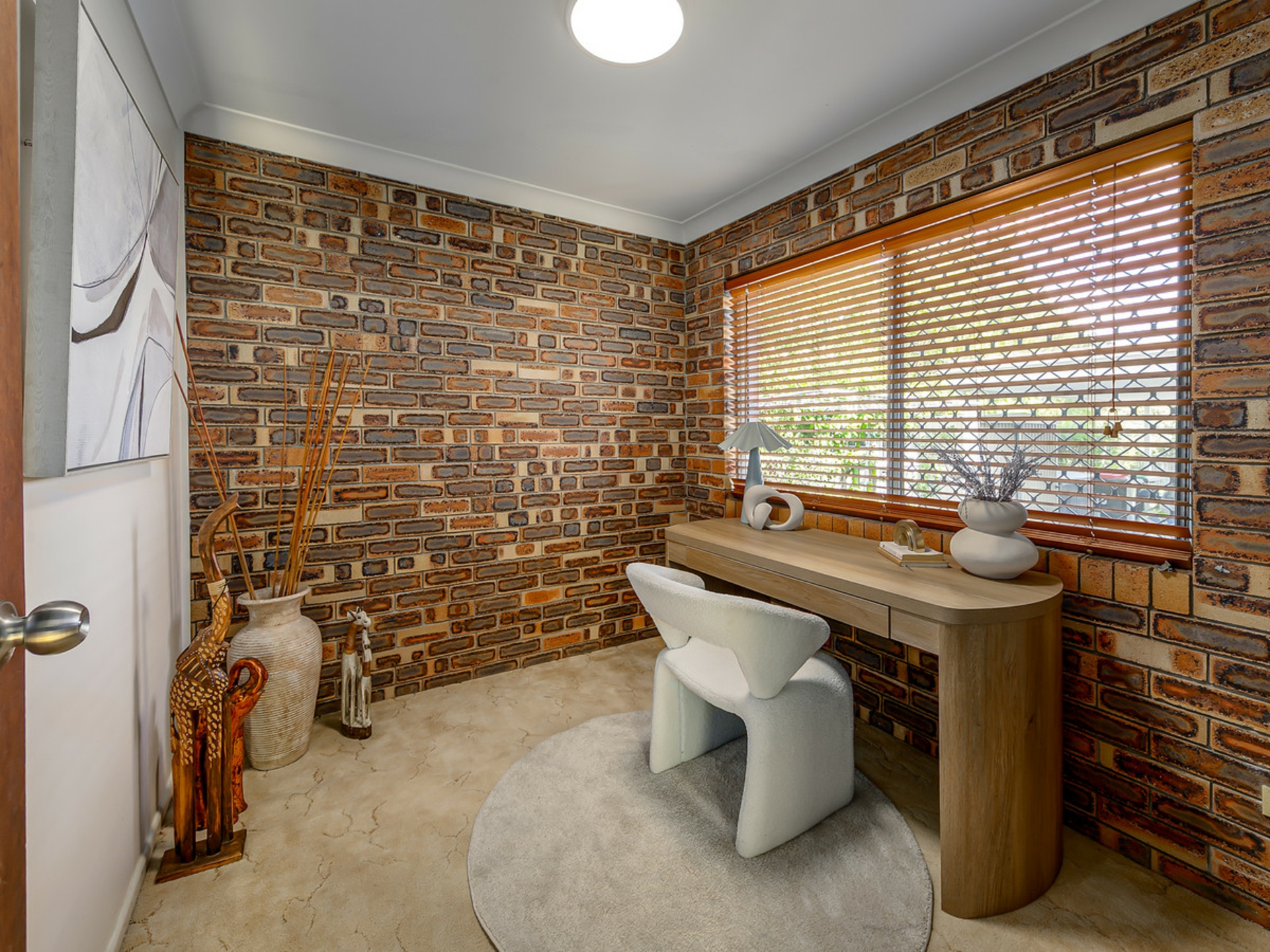 31 Chaplin Street — photo 12 of 13