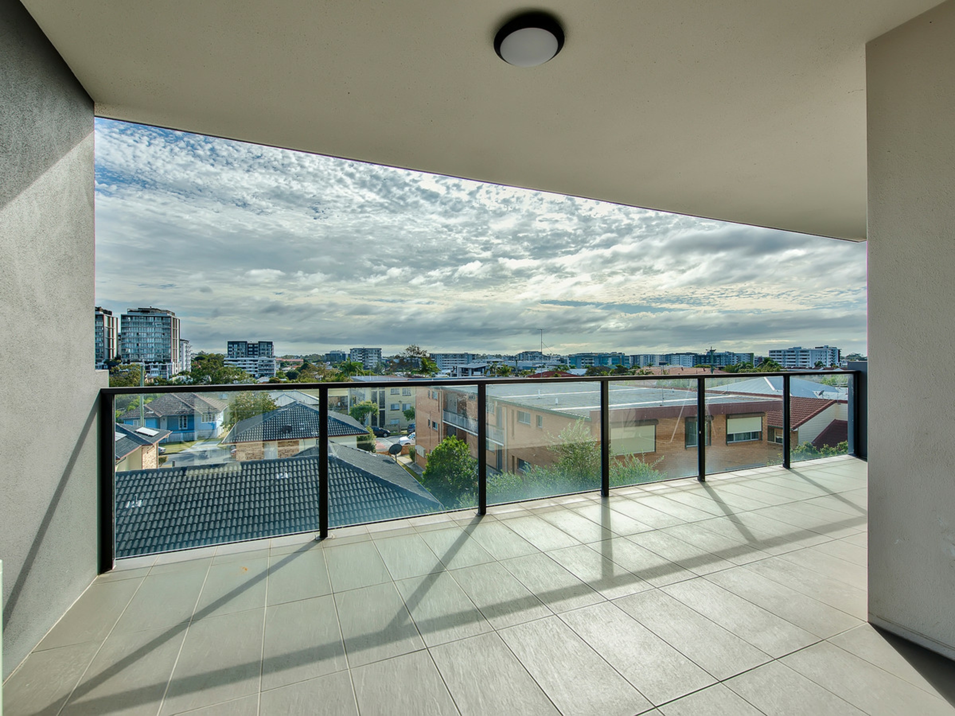 23/11 View Street — photo 2 of 8
