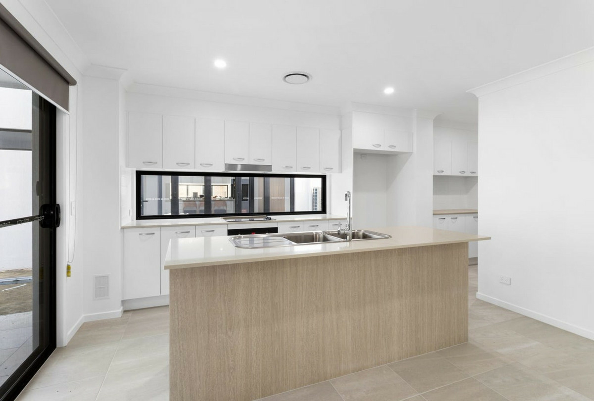 17 Valerie Street — photo 3 of 14