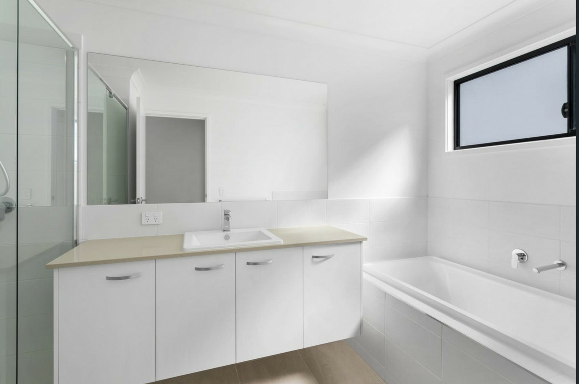 17 Valerie Street — photo 10 of 14