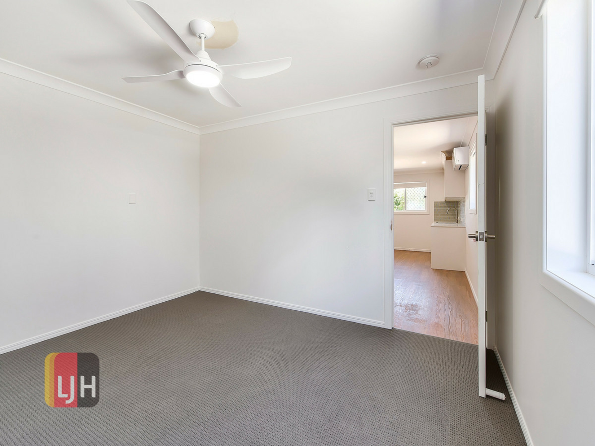 2/63 Broughton Road — photo 5 of 8