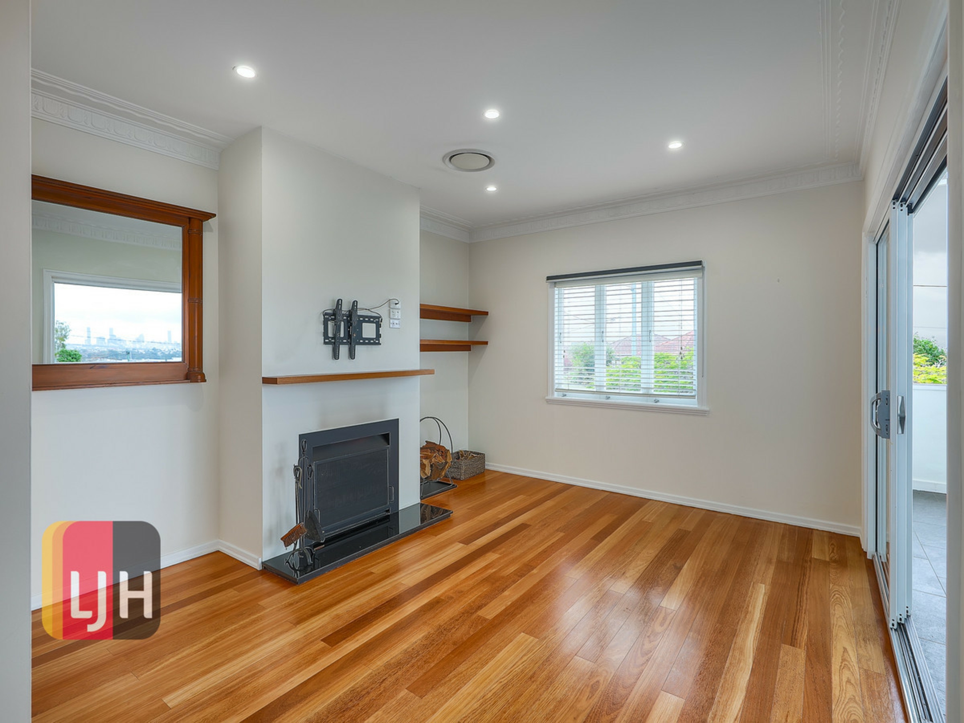16 Goorama Street — photo 10 of 16