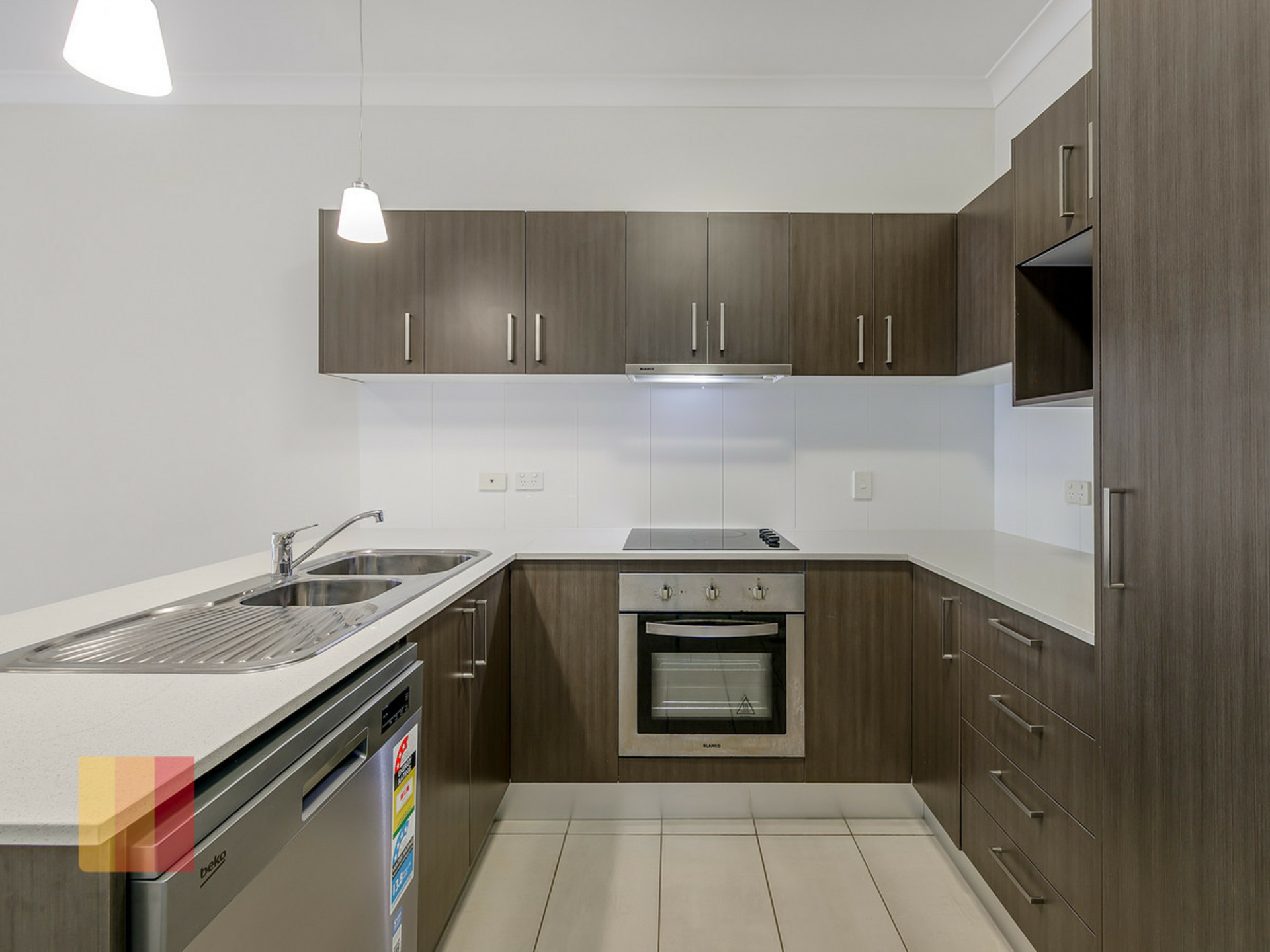 9/39 Theodore Street — photo 7 of 12