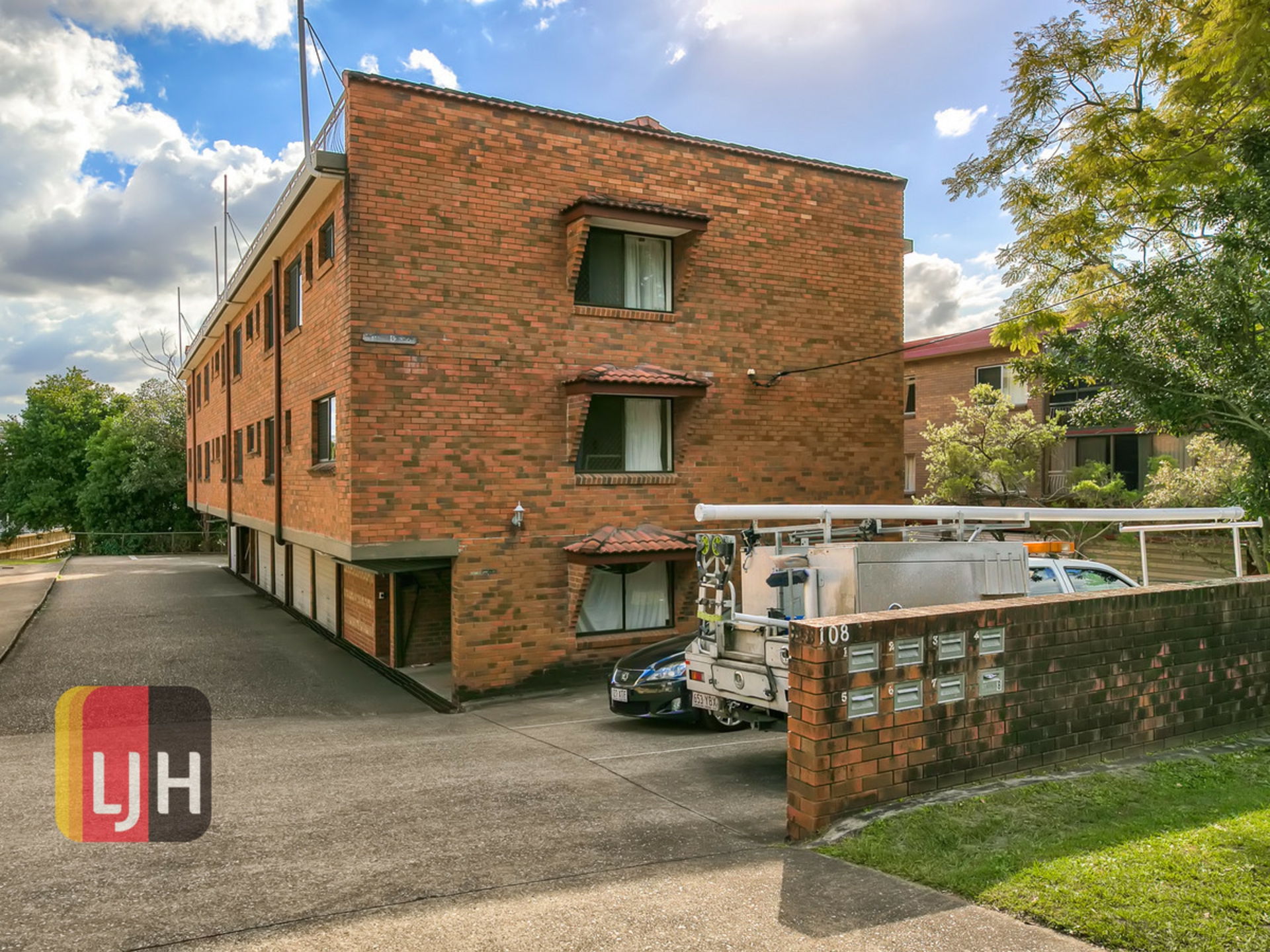 8/108 Leckie Road — photo from LJ Hooker Stafford