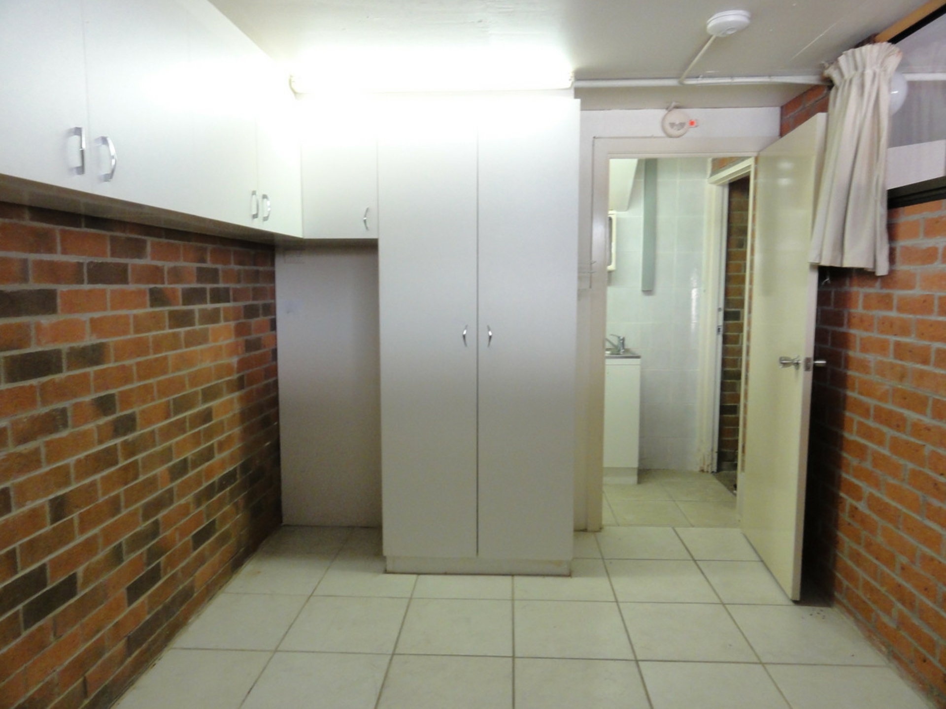 8/108 Leckie Road — photo 2 of 6