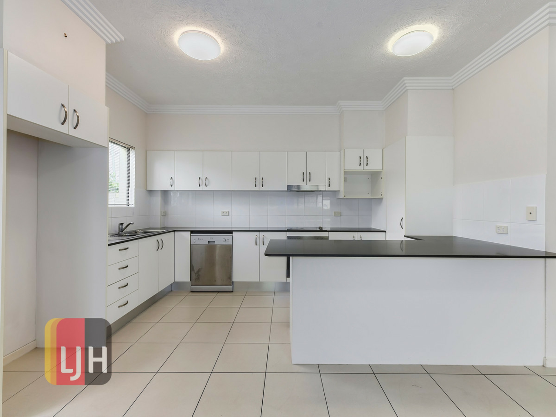 1/76 Gillies Street — photo 2 of 10
