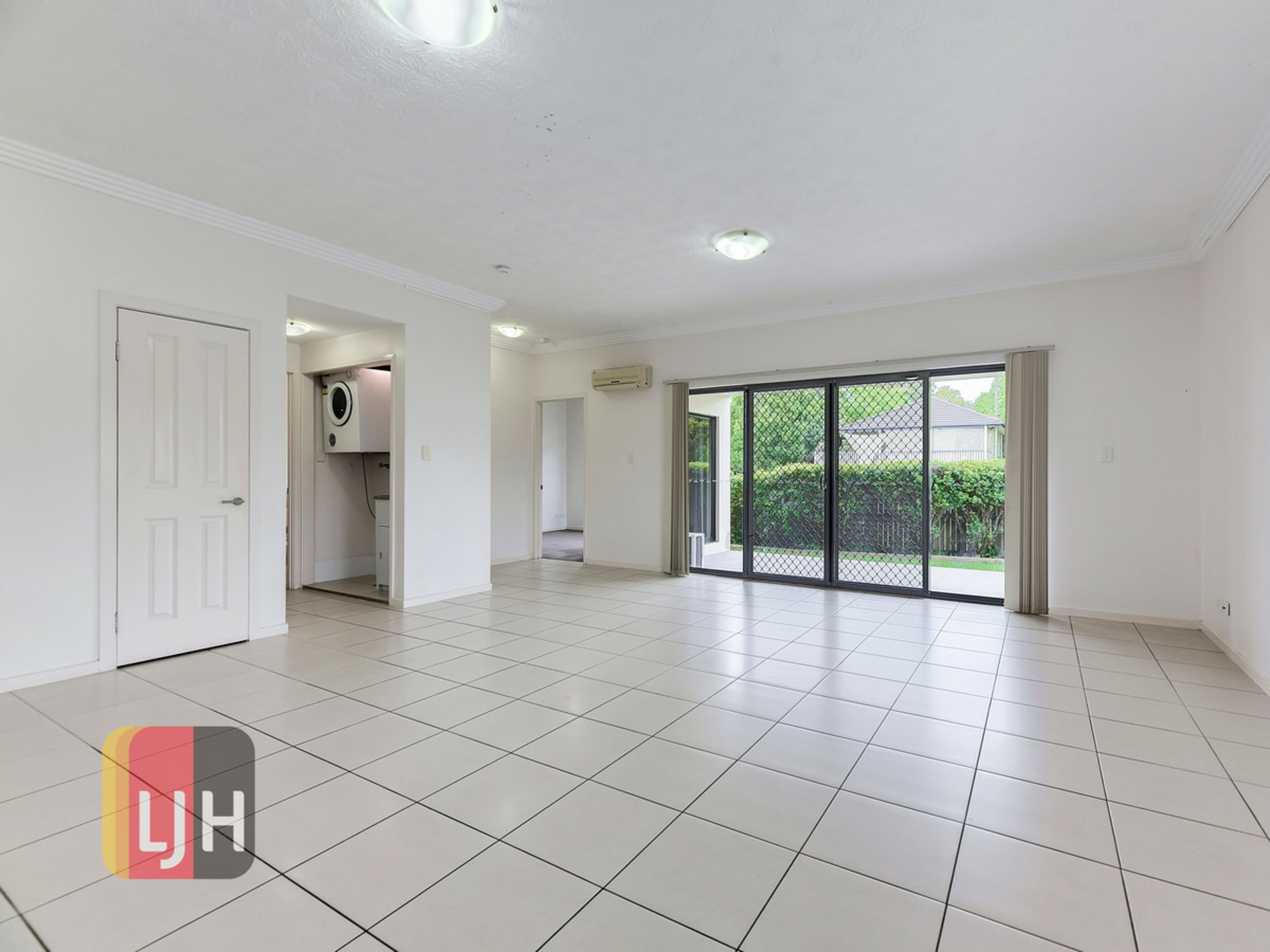 1/76 Gillies Street — photo 3 of 10