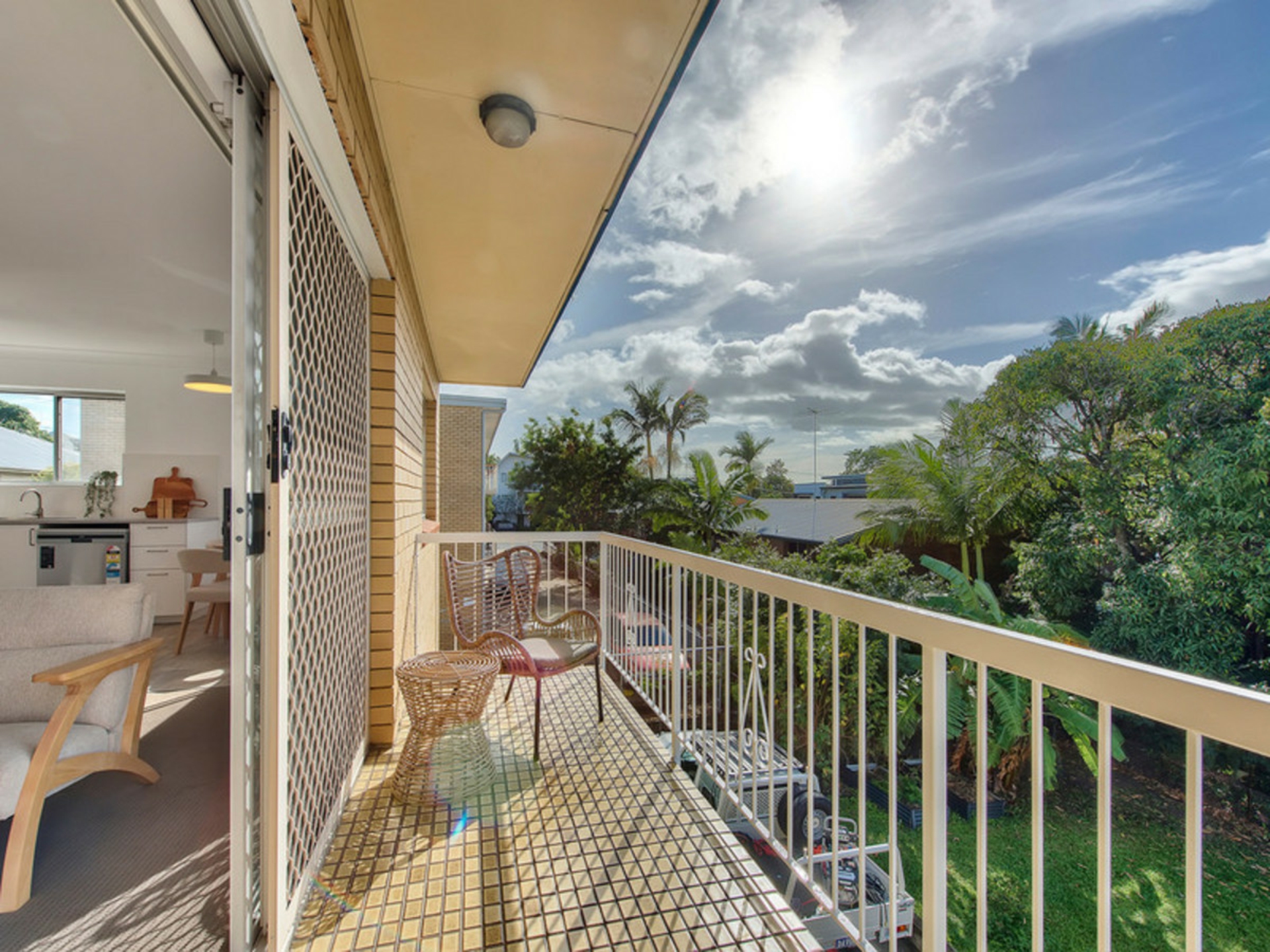 2/8 Blackmore Street — photo 9 of 11