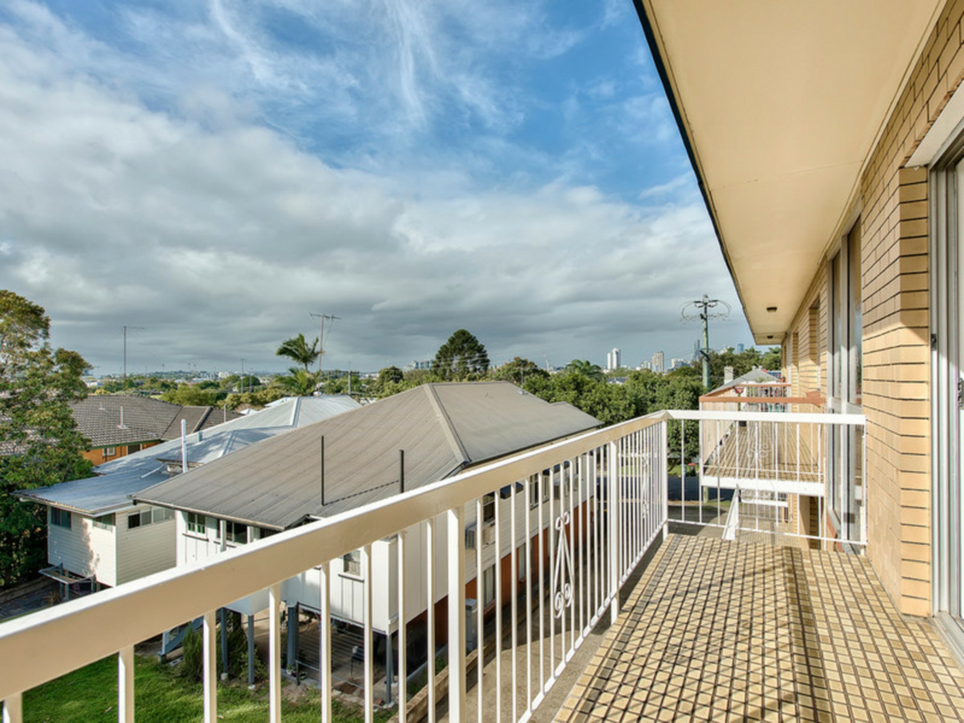 2/8 Blackmore Street — photo 10 of 11