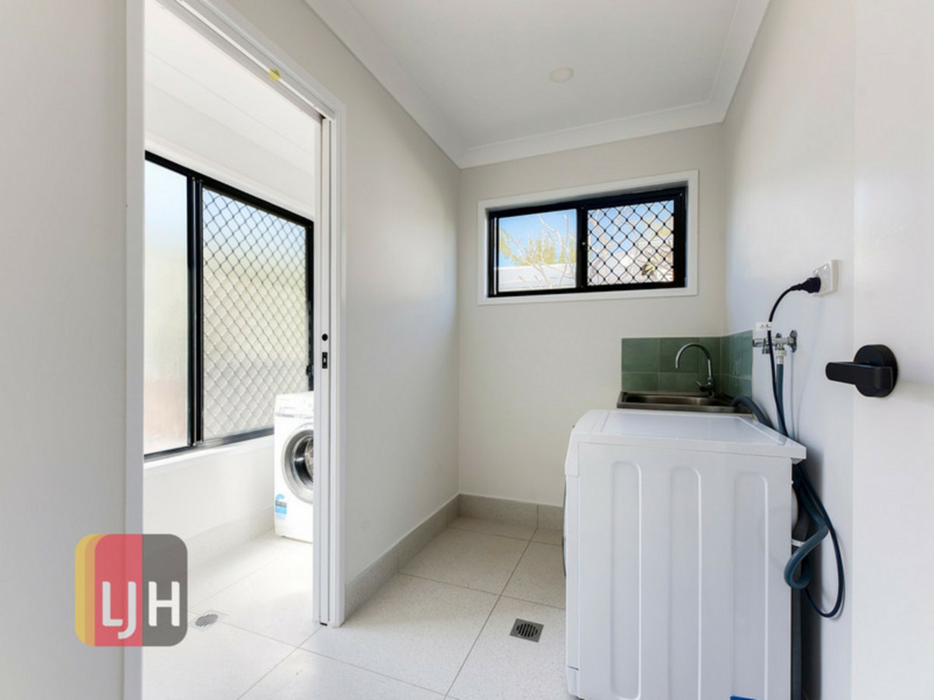 4/38 Wilston Road — photo 8 of 9