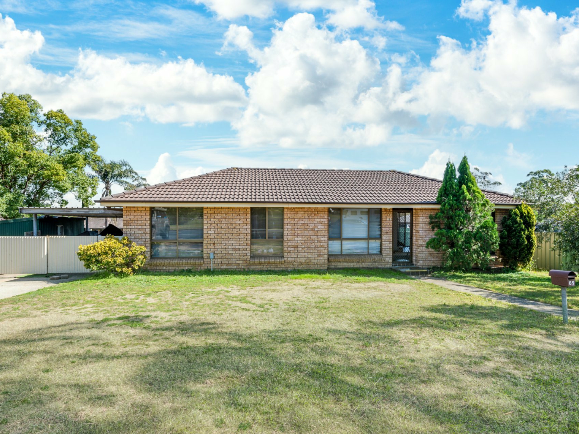 69 Regiment Road Rutherford NSW