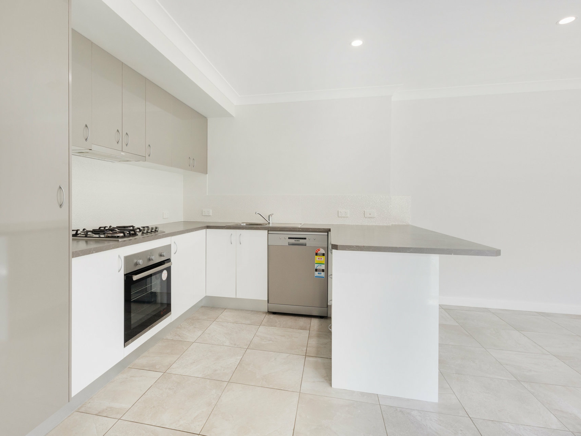 1/61 Clayton Crescent, RUTHERFORD