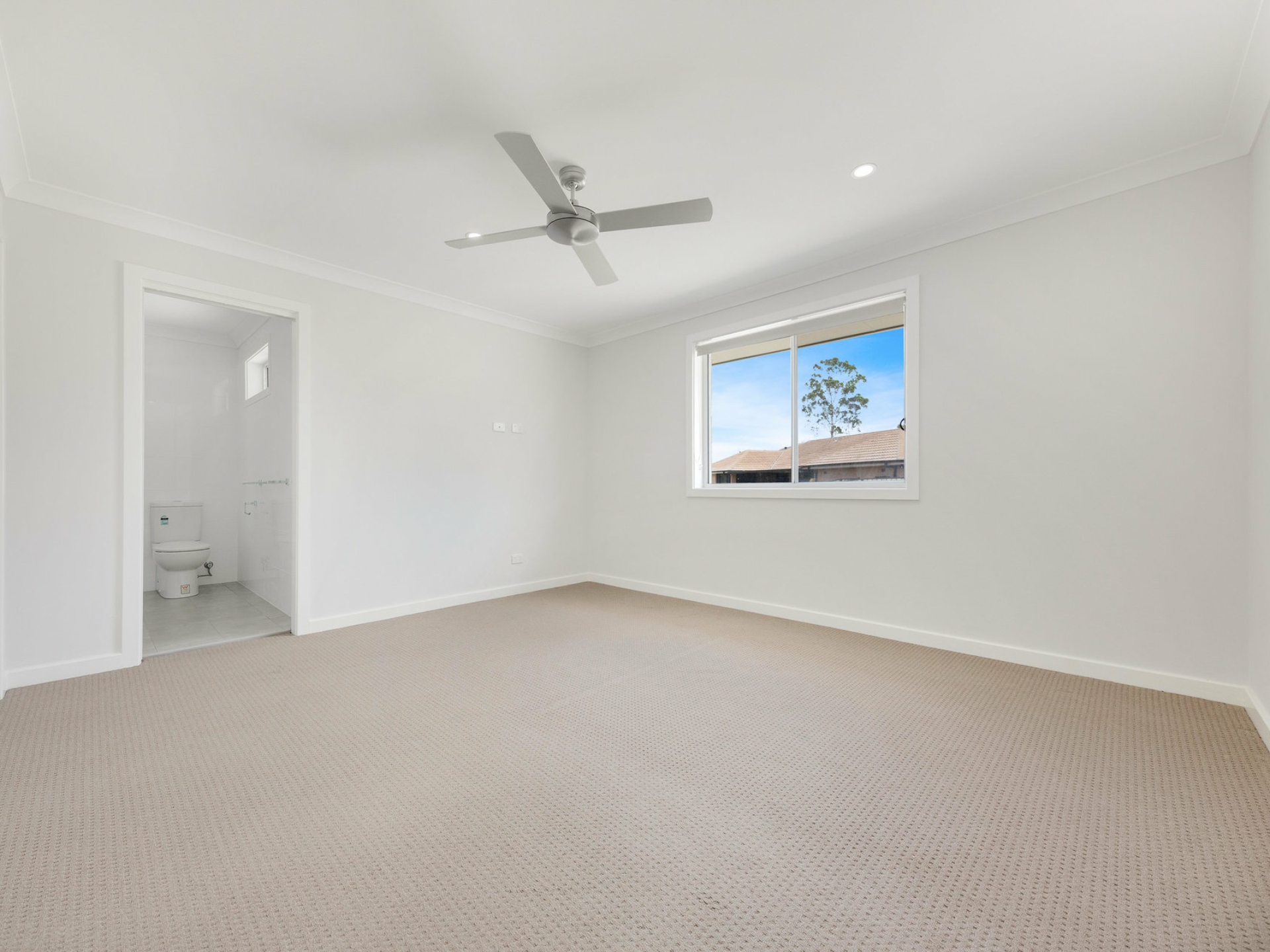 1/61 Clayton Crescent, RUTHERFORD