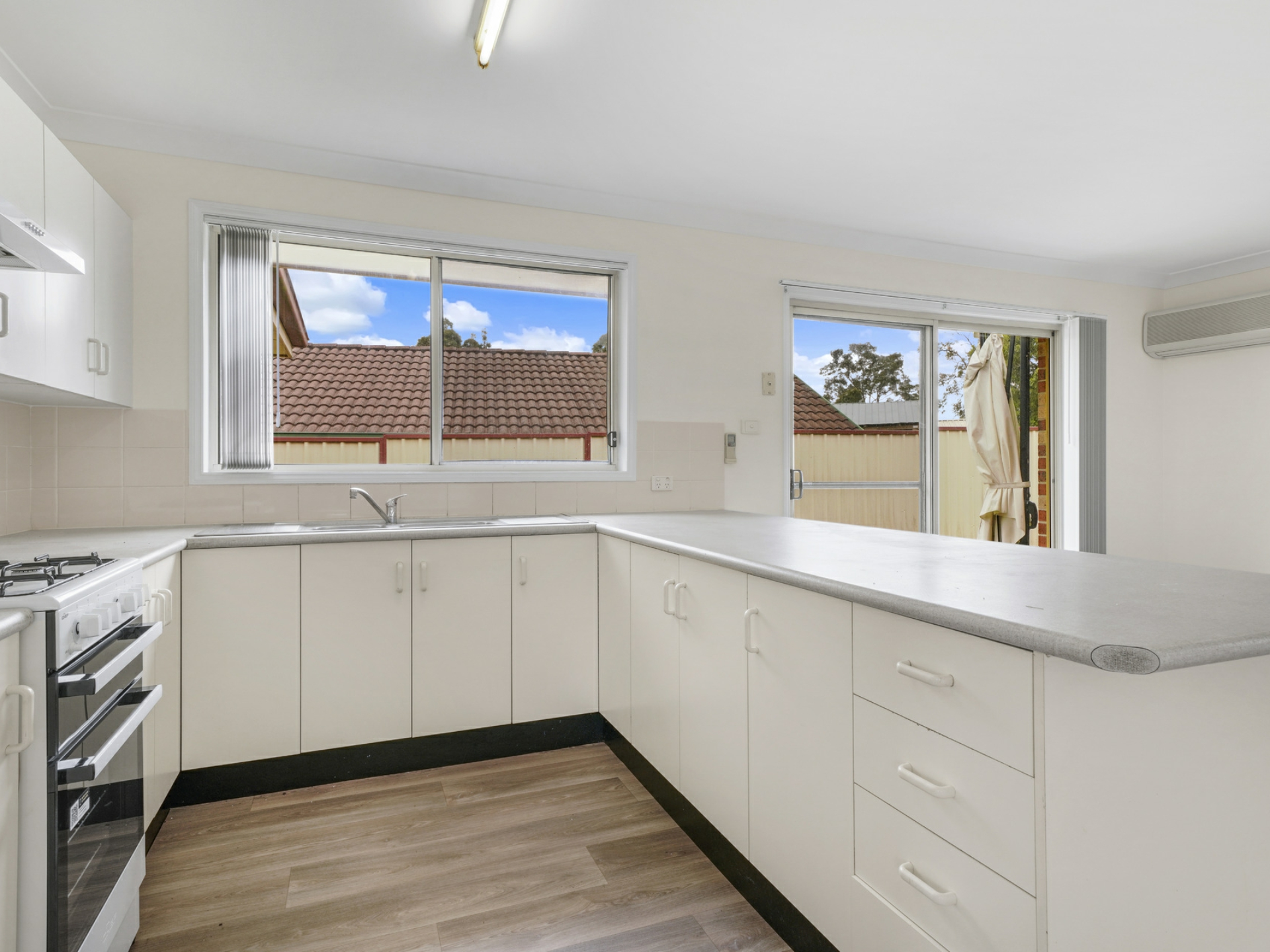 21 Coburn Circuit, METFORD