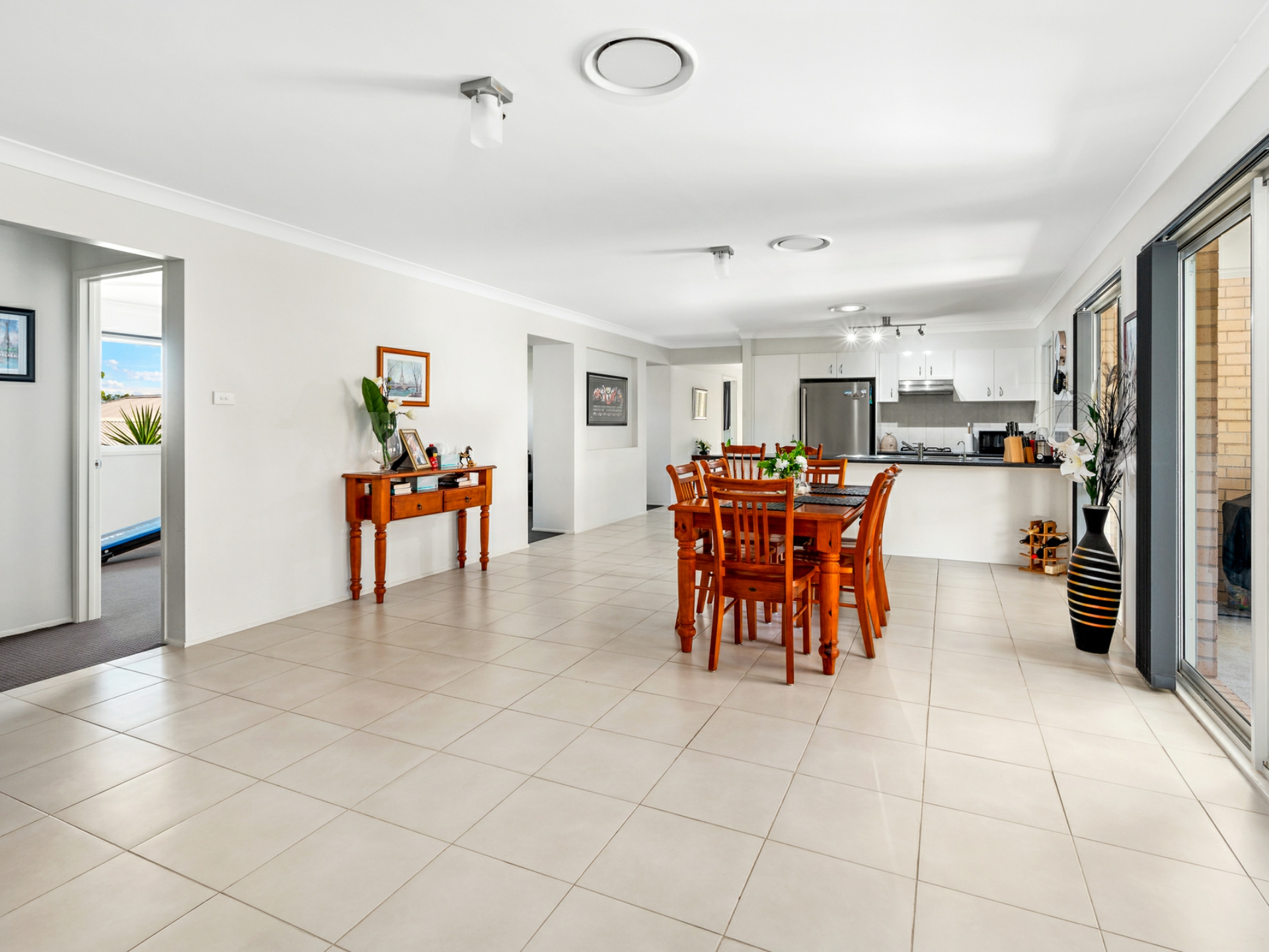 73 Clayton Crescent, RUTHERFORD