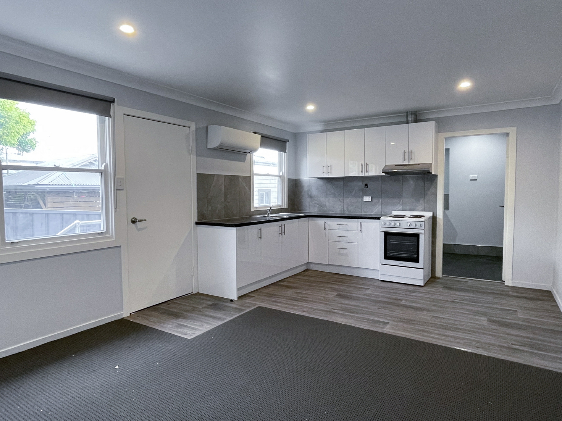 4/26 Queen Street, RUTHERFORD