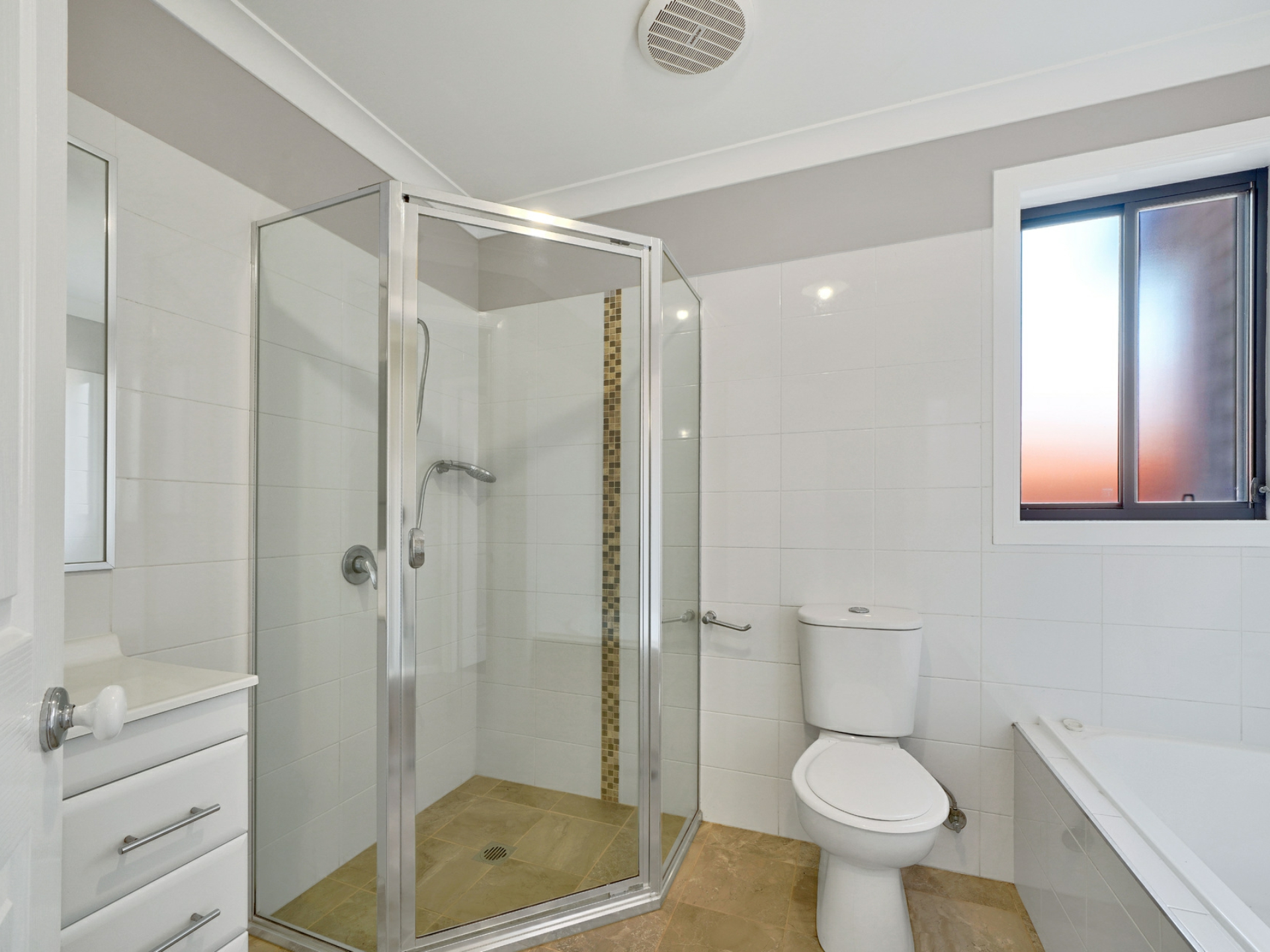2/7A Waller Street, EAST MAITLAND