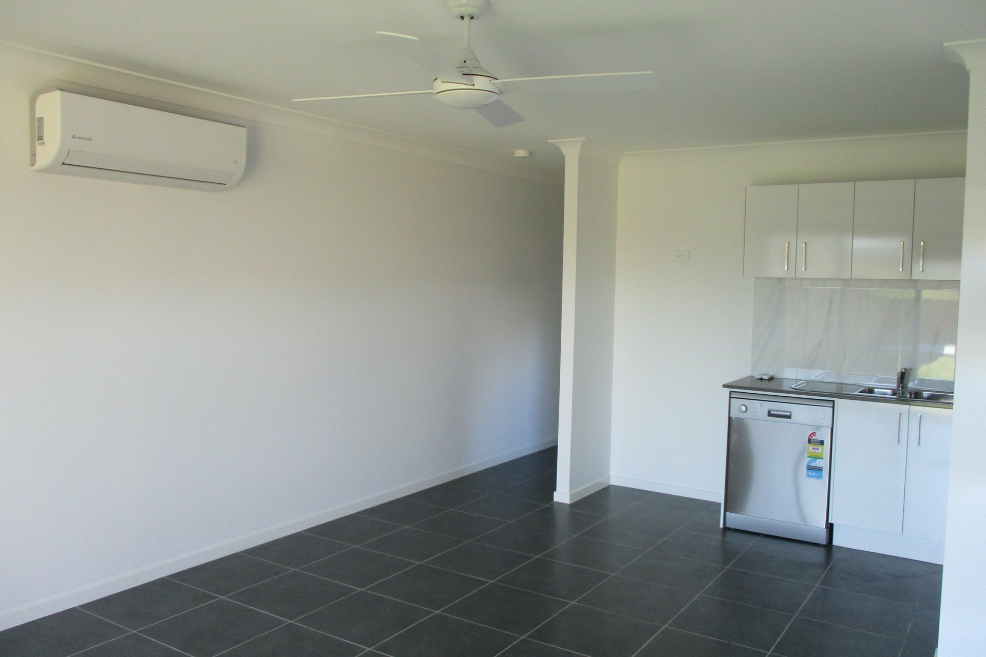58A Plover Circuit, ABERGLASSLYN