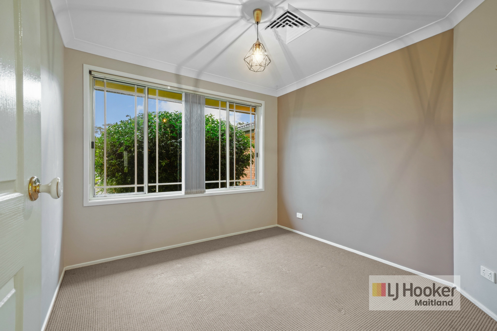 12 Lord Howe Drive, ASHTONFIELD