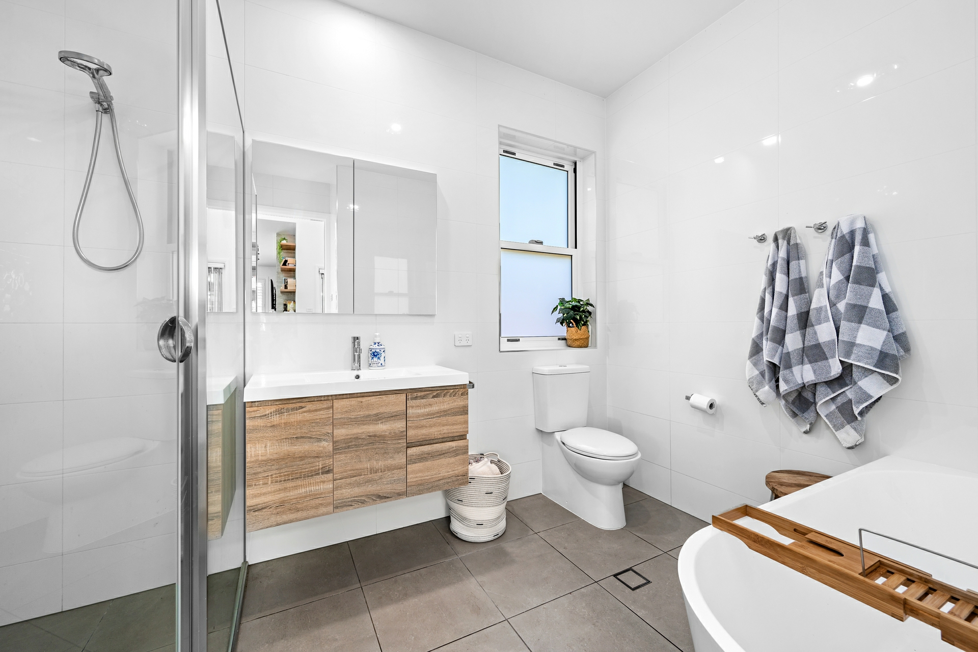 94 Belmore Road, LORN