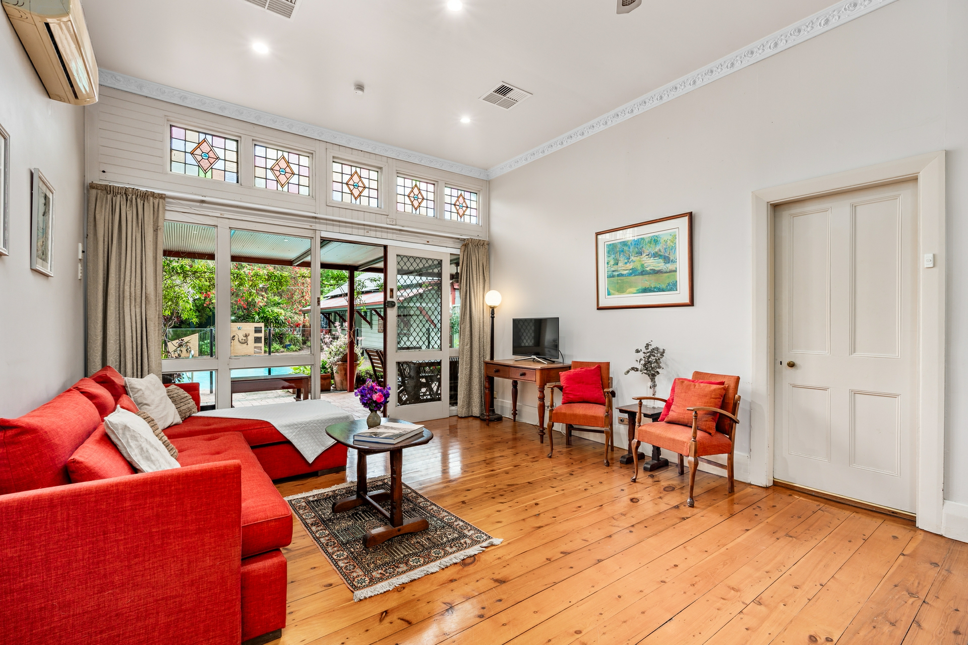 18 Queen Street, LORN