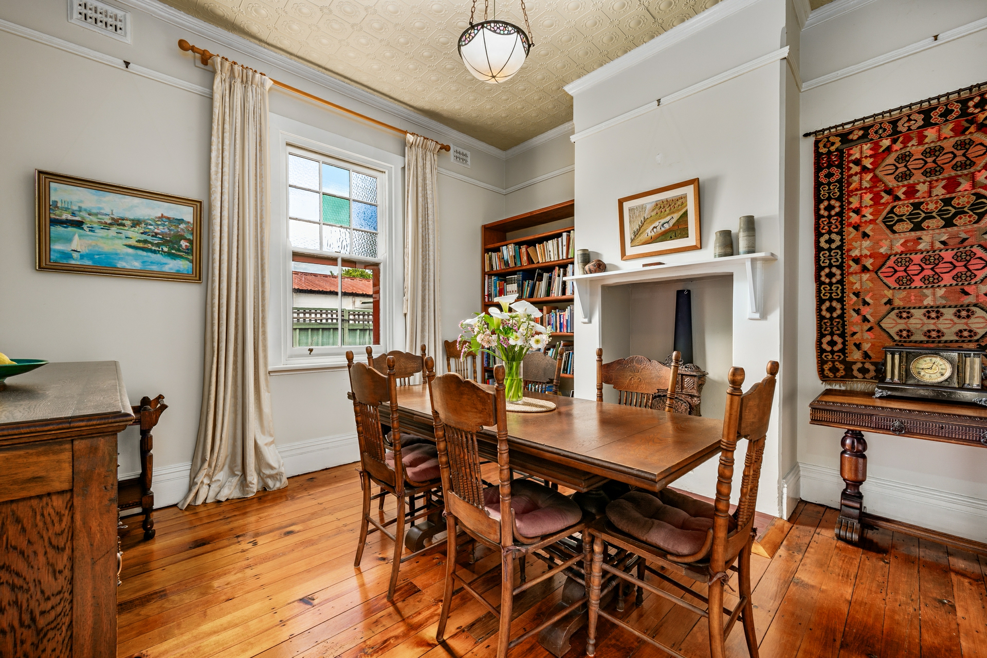 18 Queen Street, LORN