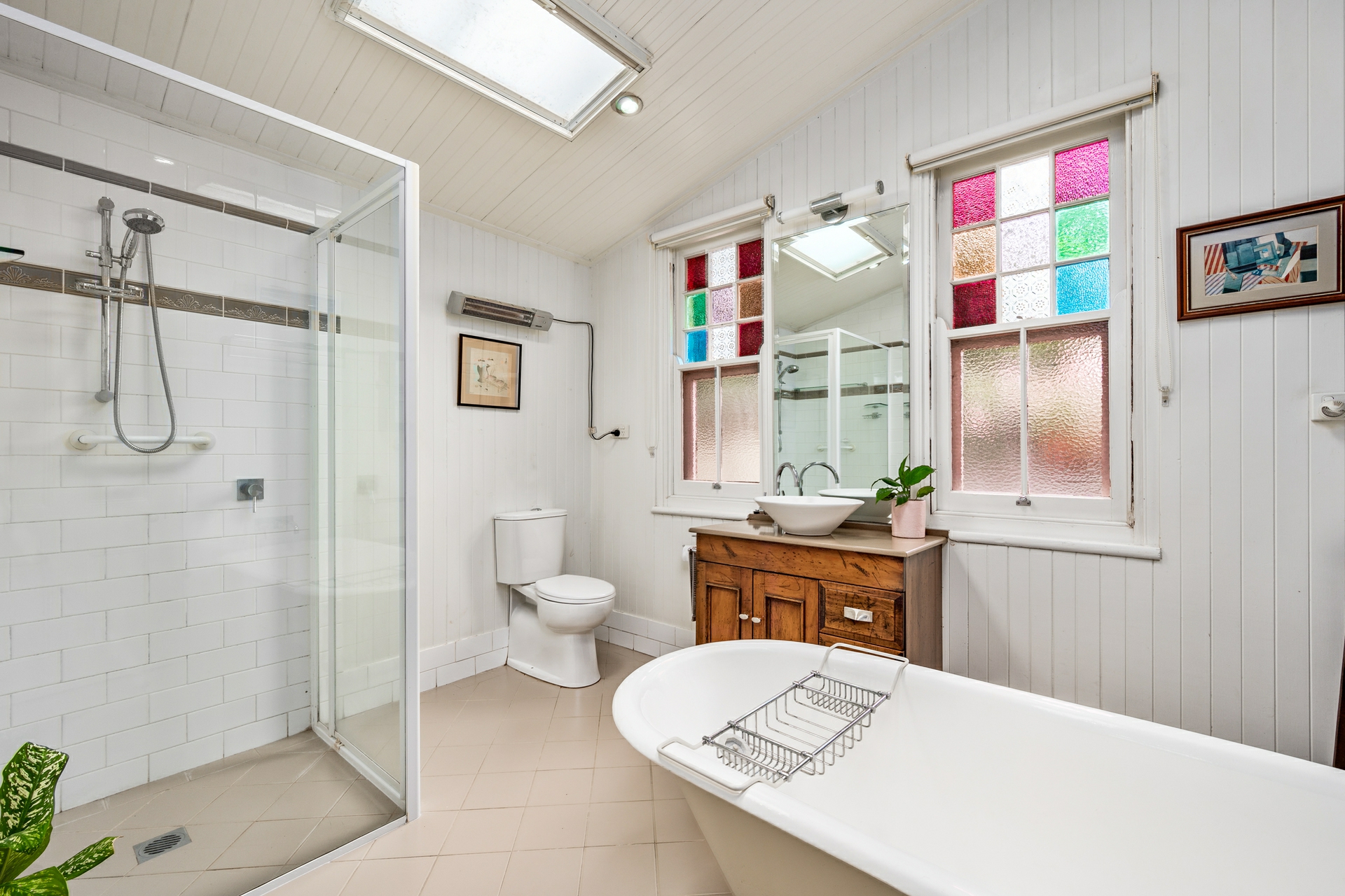 18 Queen Street, LORN