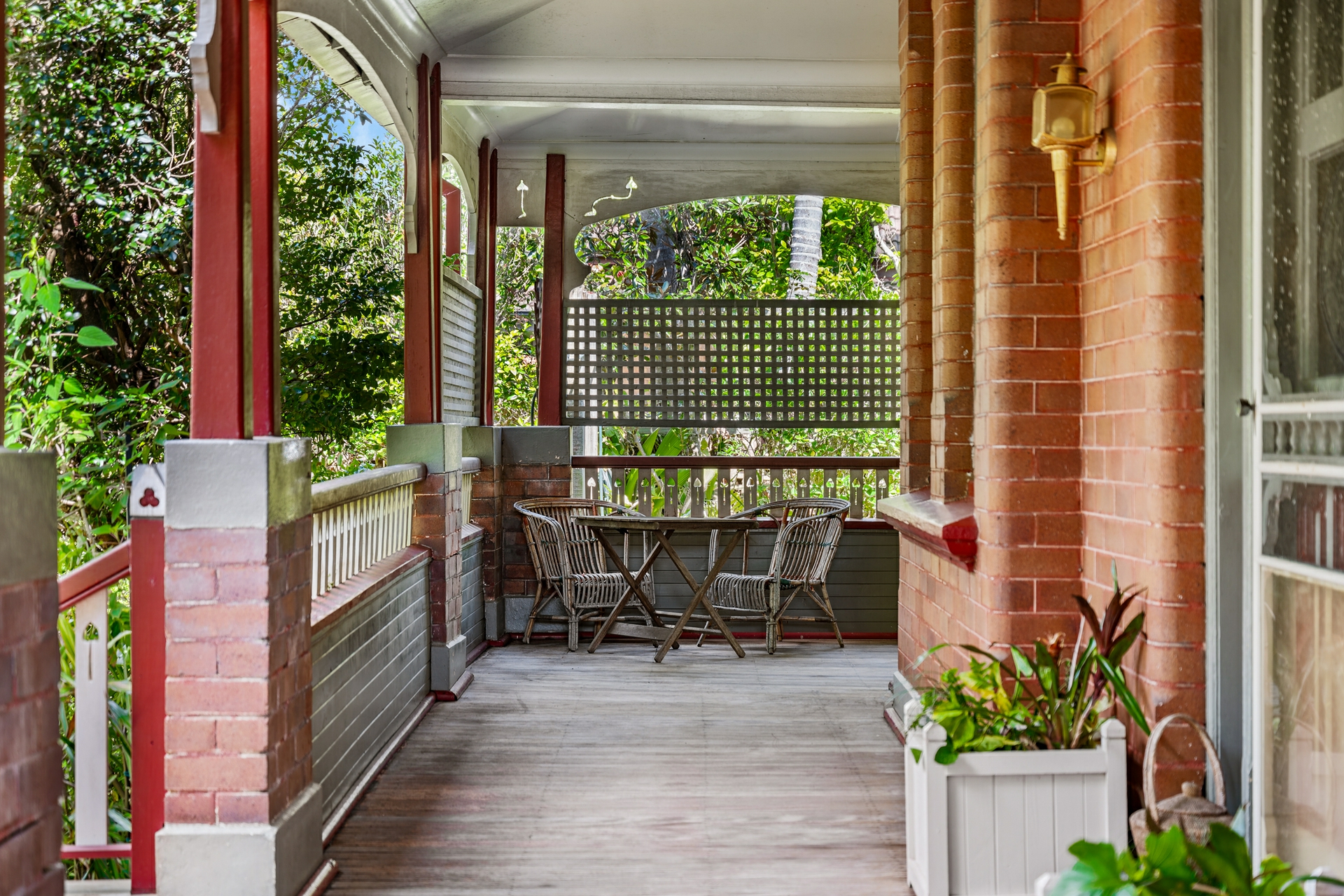 18 Queen Street, LORN