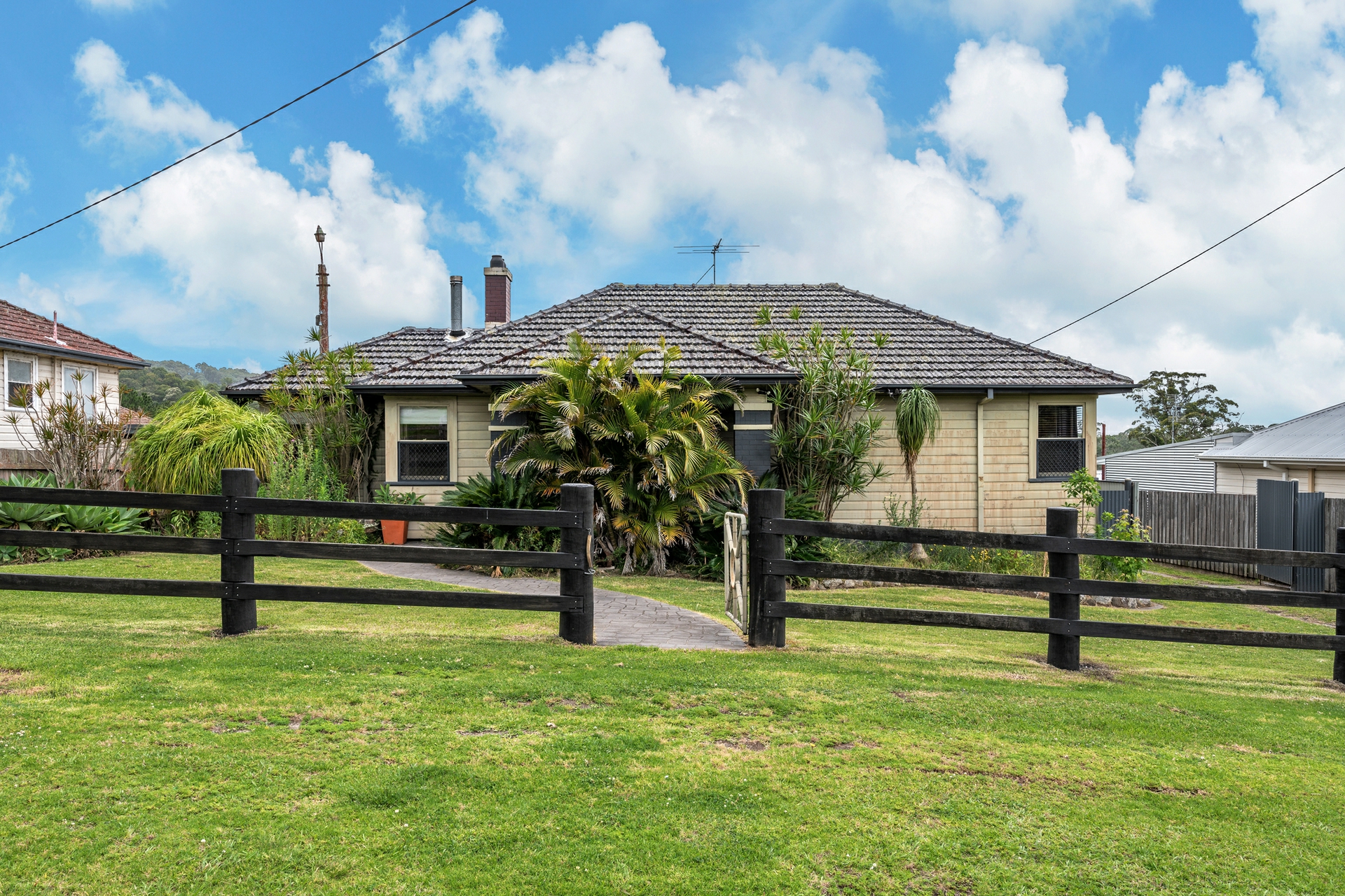 7 Blue Gum Close, STOCKRINGTON
