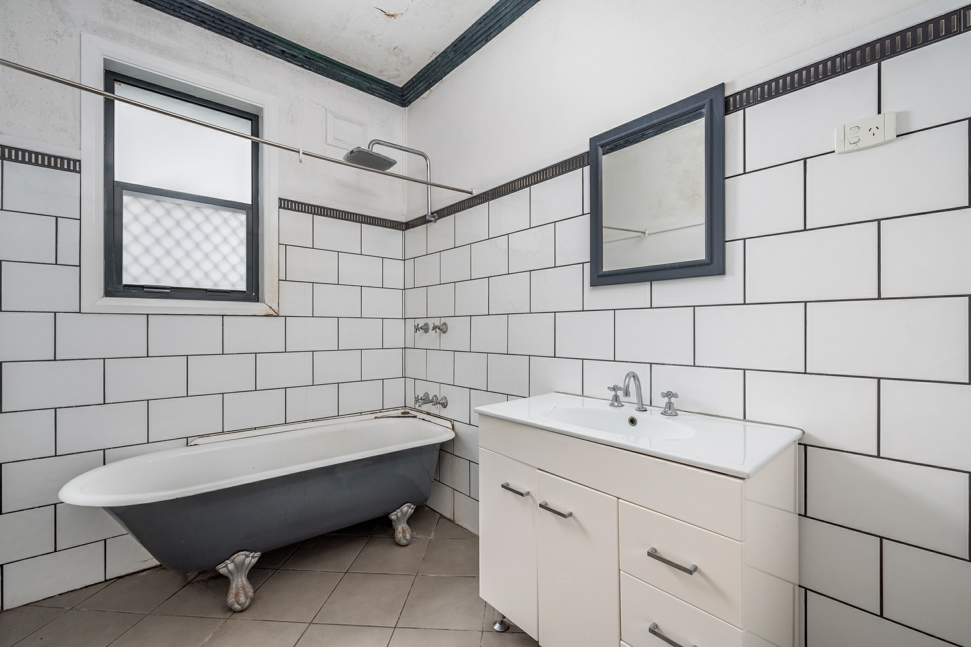 7 Blue Gum Close, STOCKRINGTON