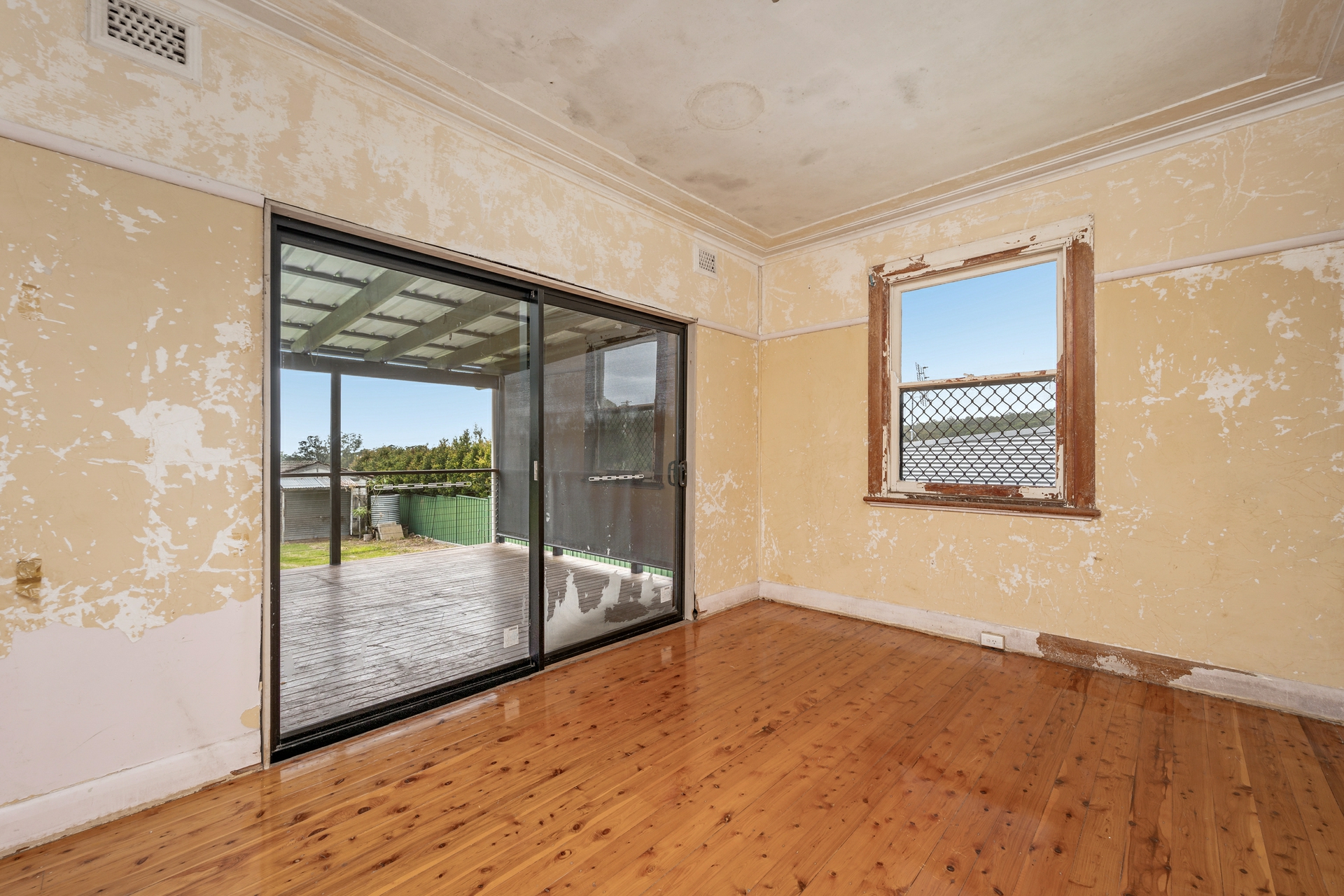 7 Blue Gum Close, STOCKRINGTON