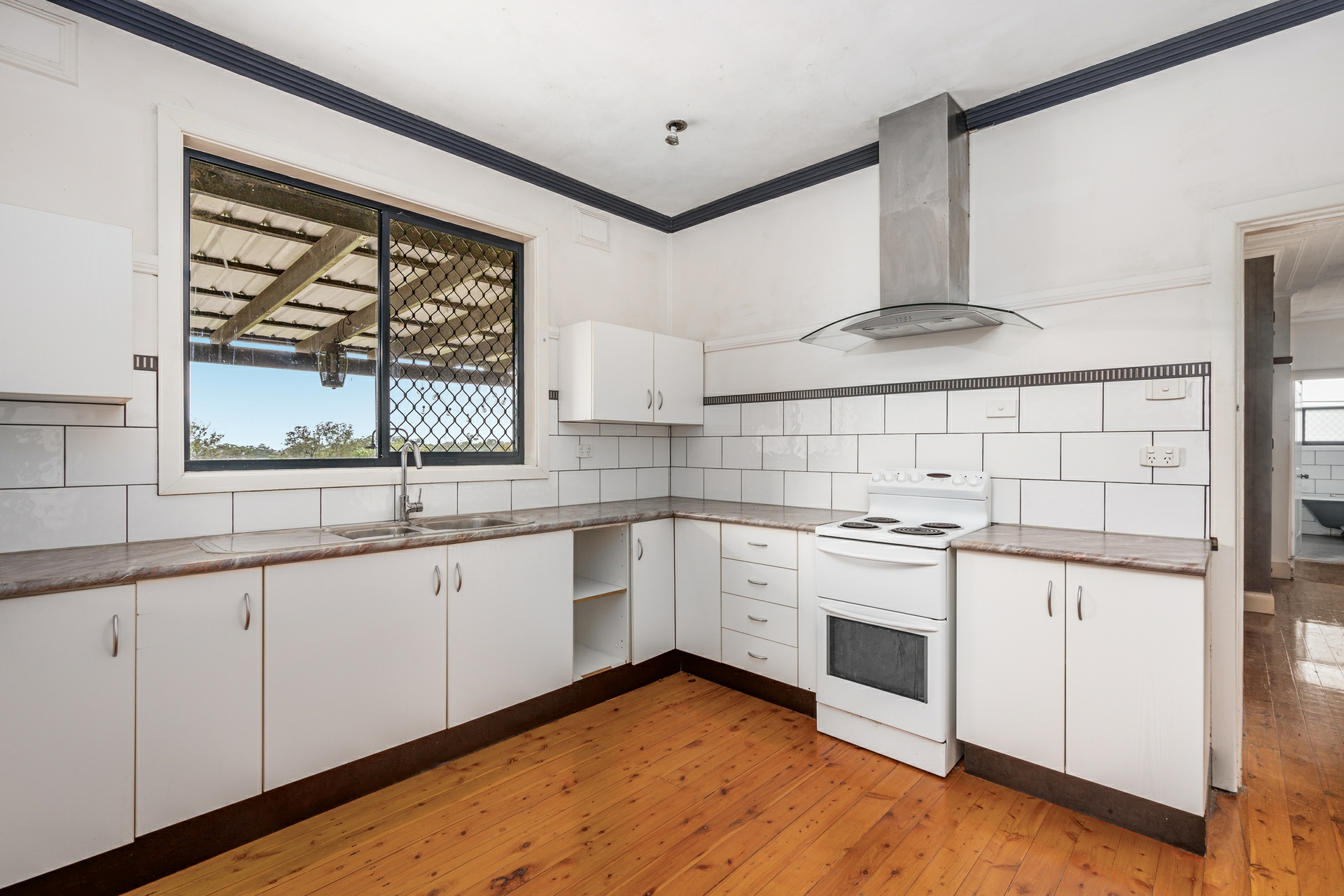 7 Blue Gum Close, STOCKRINGTON