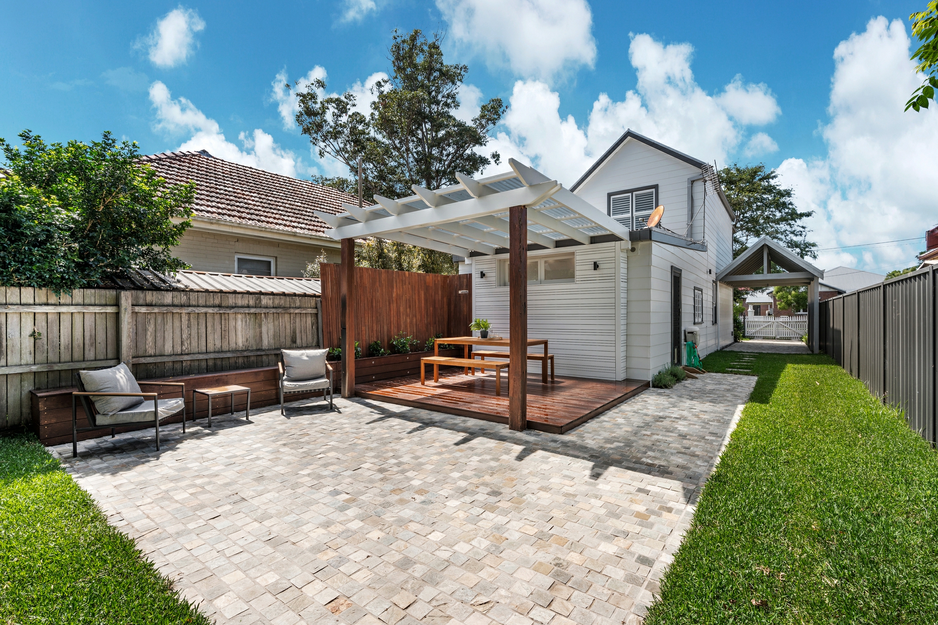 38 Roxburgh Street, LORN