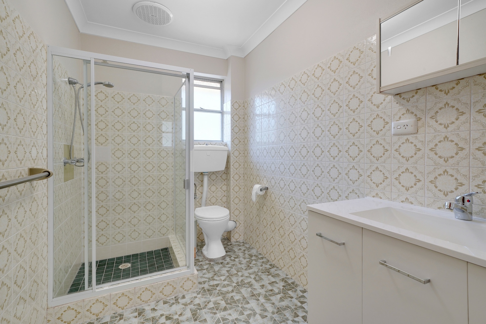 2/19 Blackett Close, EAST MAITLAND