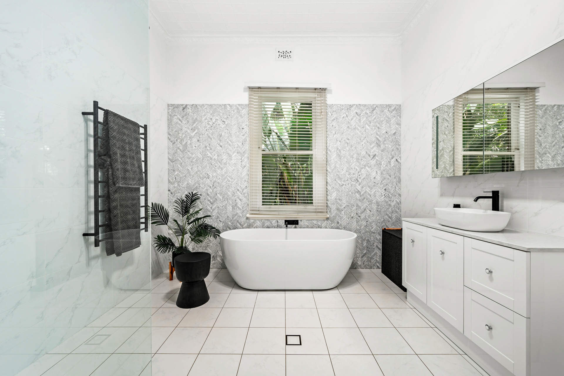 81 Belmore Road, LORN
