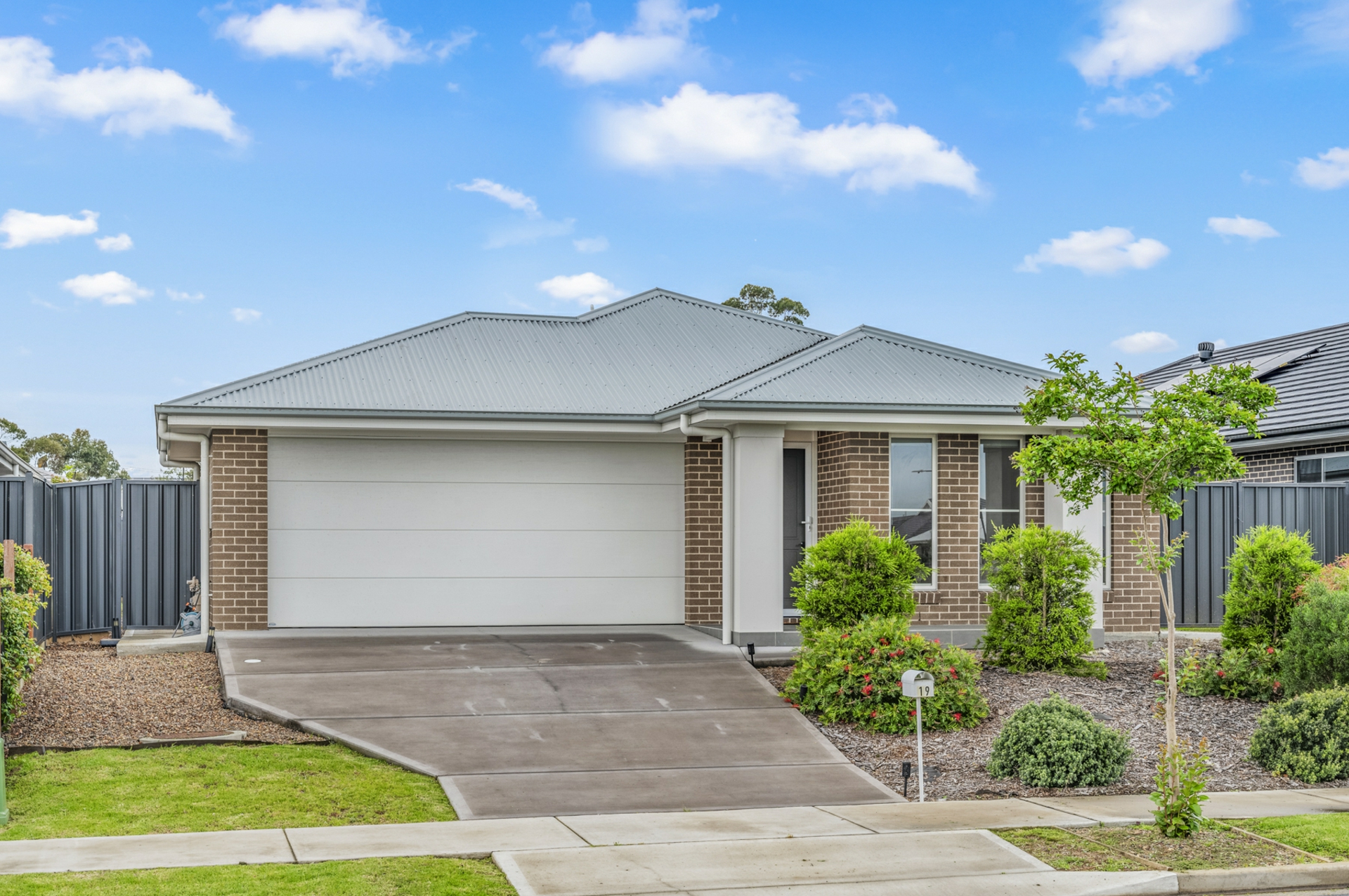 19 Springfield Drive, LOCHINVAR